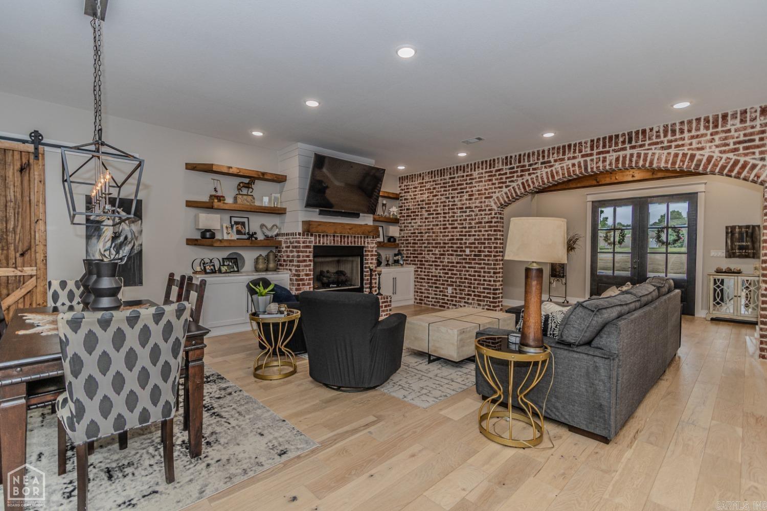 Lakes at Pine Knot - Residential