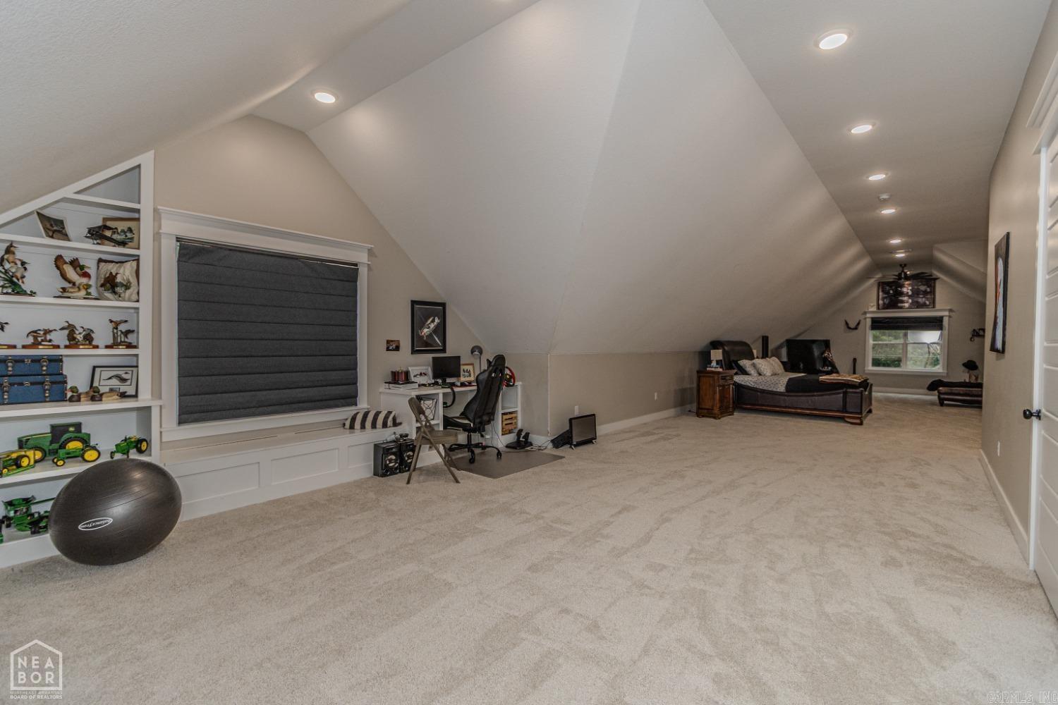 Lakes at Pine Knot - Residential