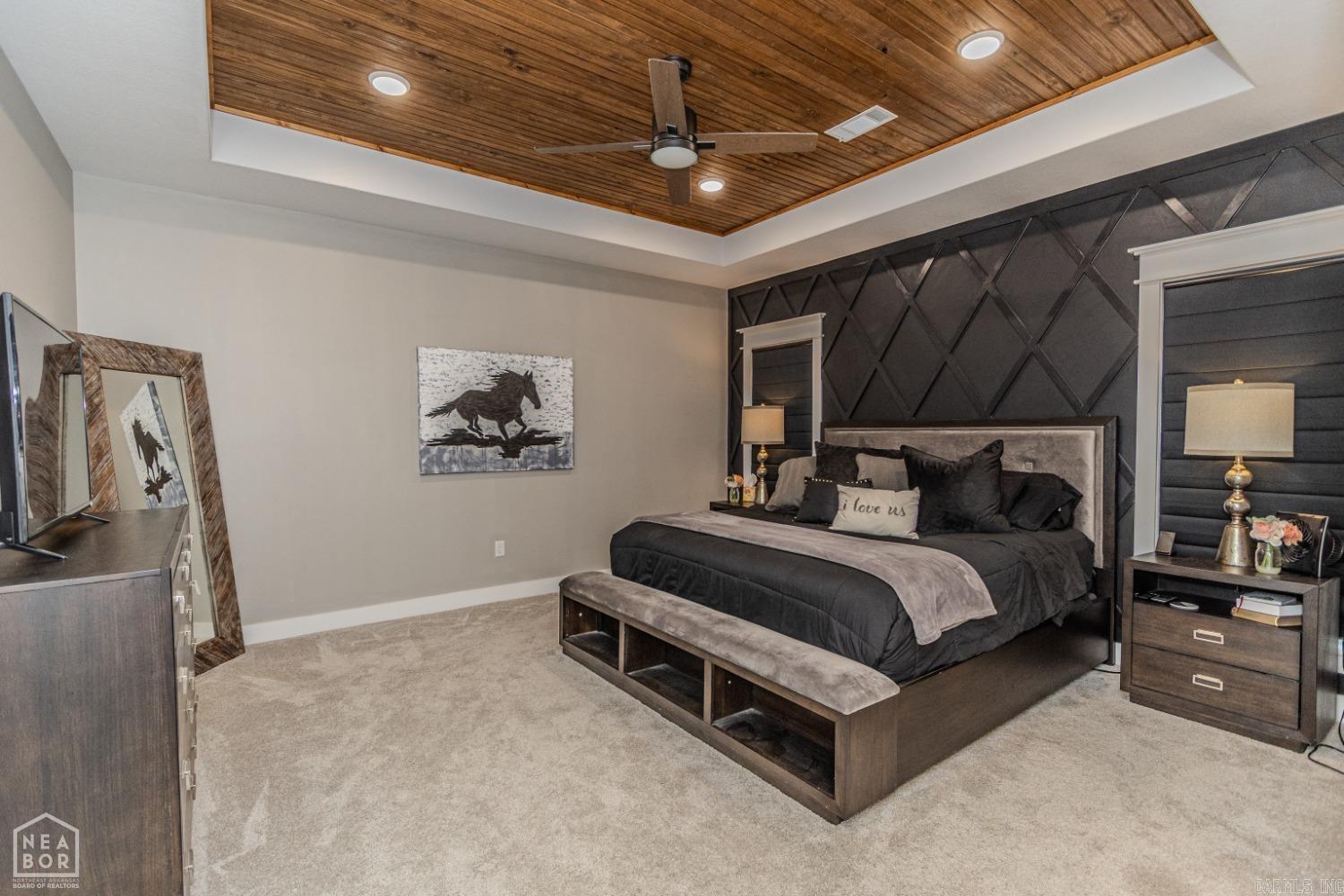 Lakes at Pine Knot - Residential