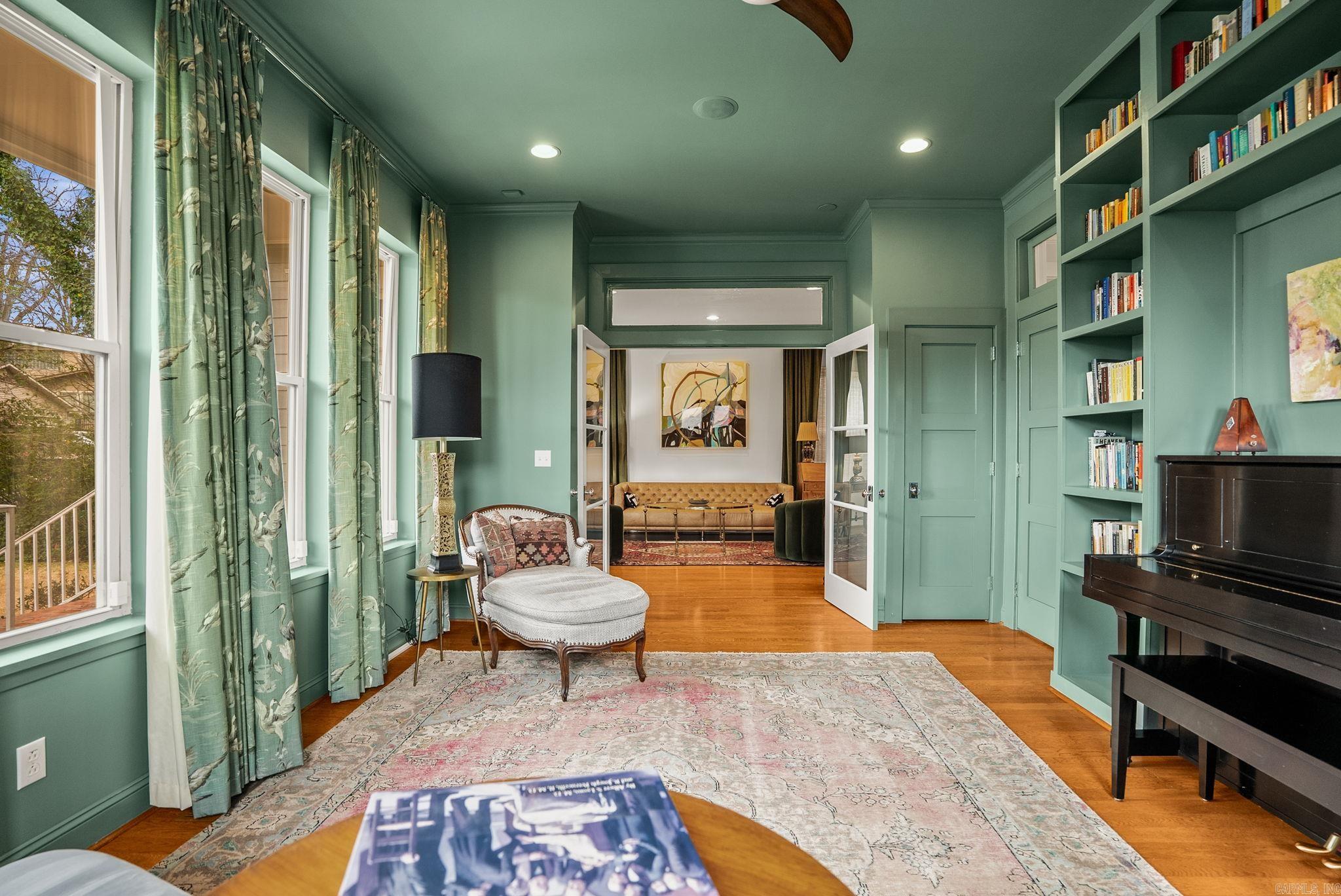 Hill Crest - Residential