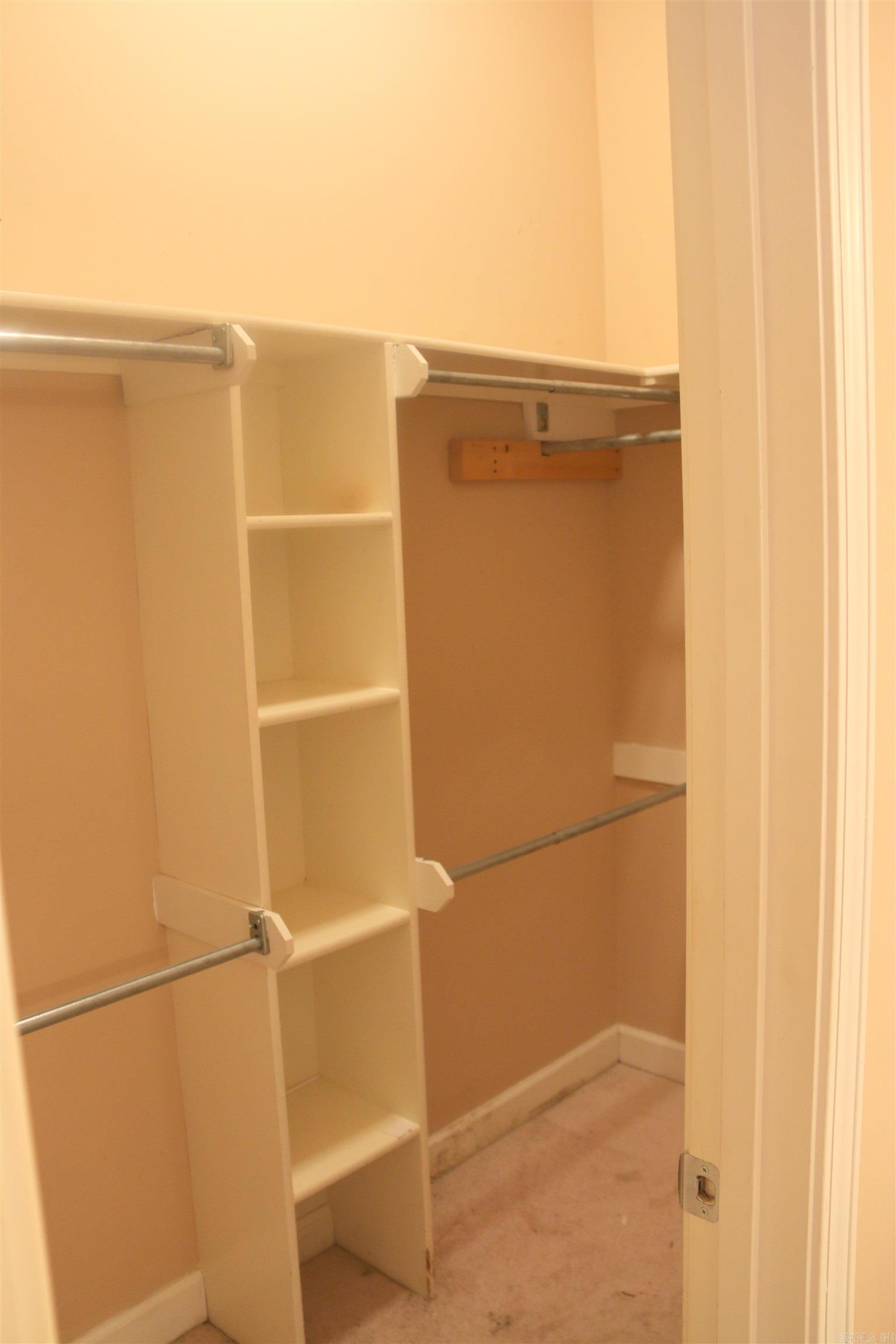 KENWOOD ESTATES - Residential