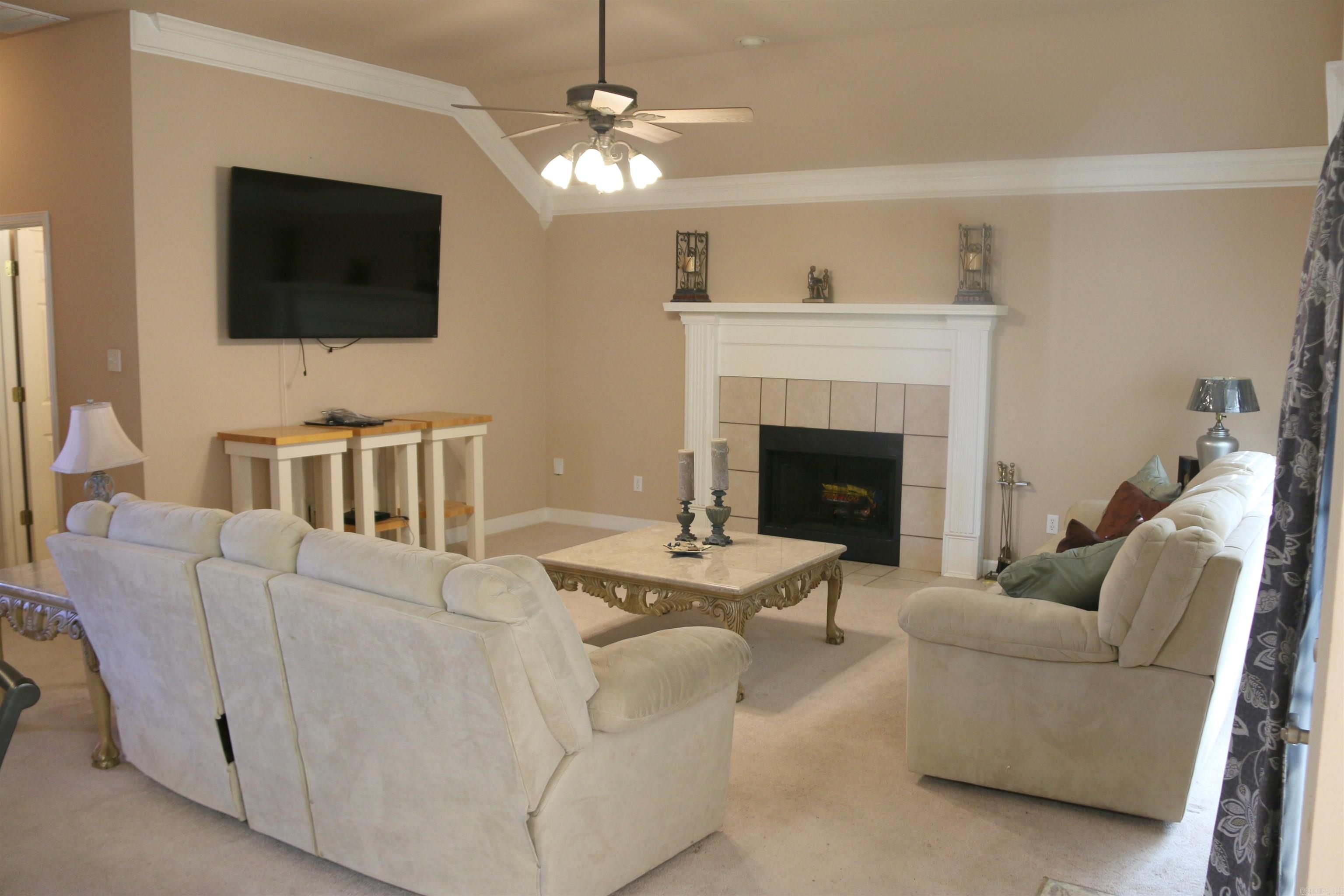 KENWOOD ESTATES - Residential