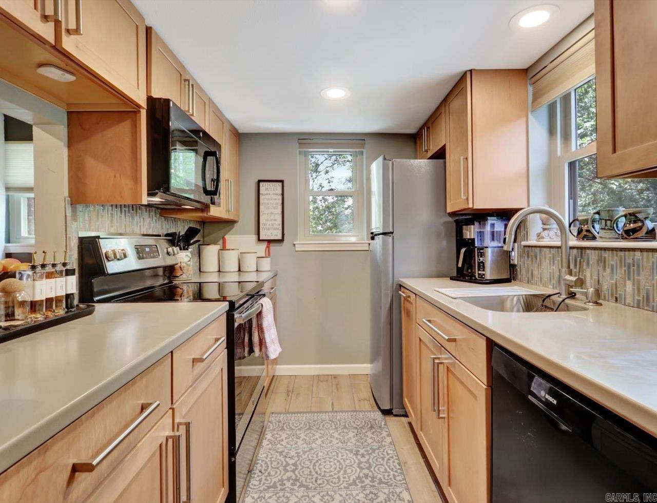 SUTTON PLACE HPR - Residential