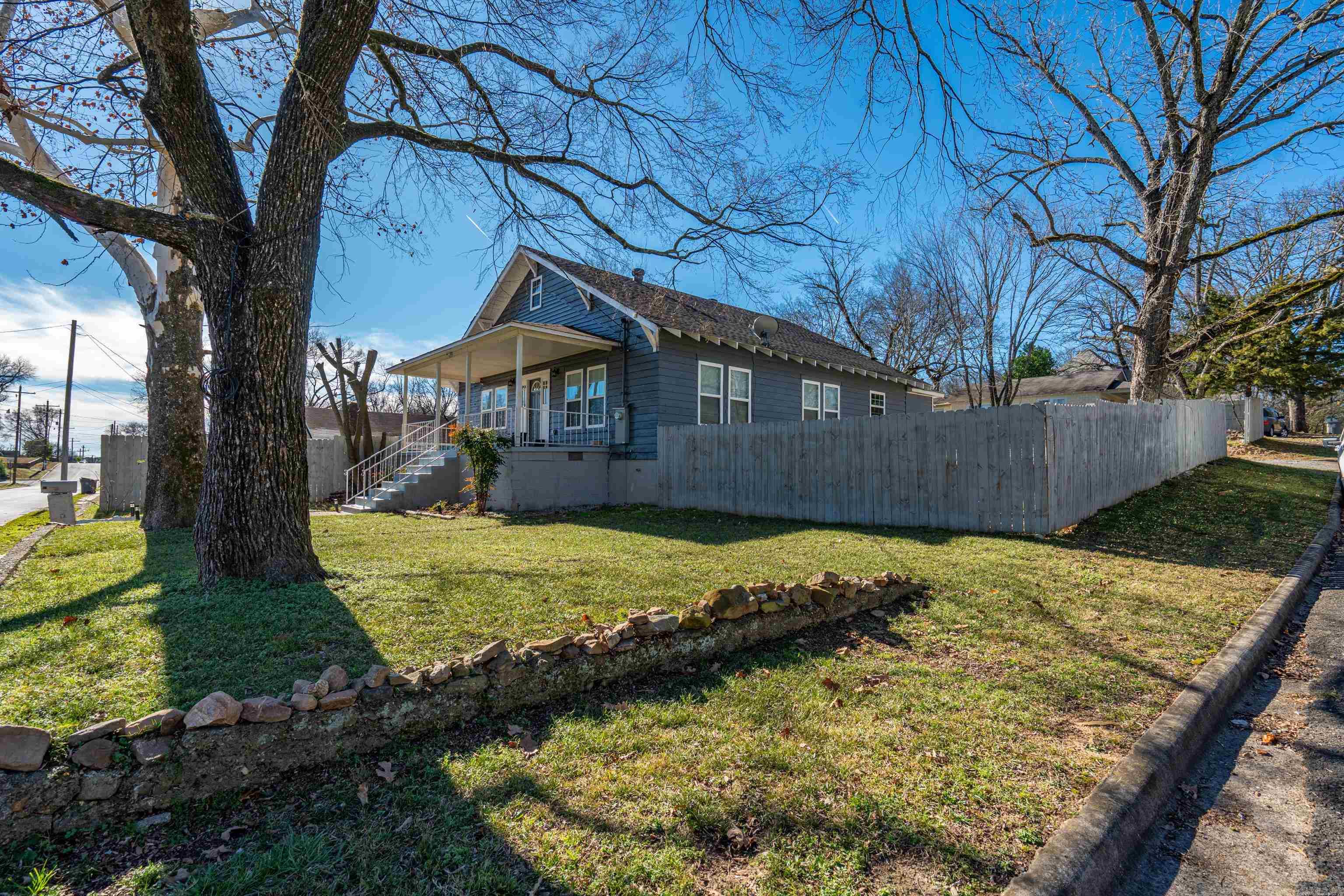 BRAUGHTONS - Residential