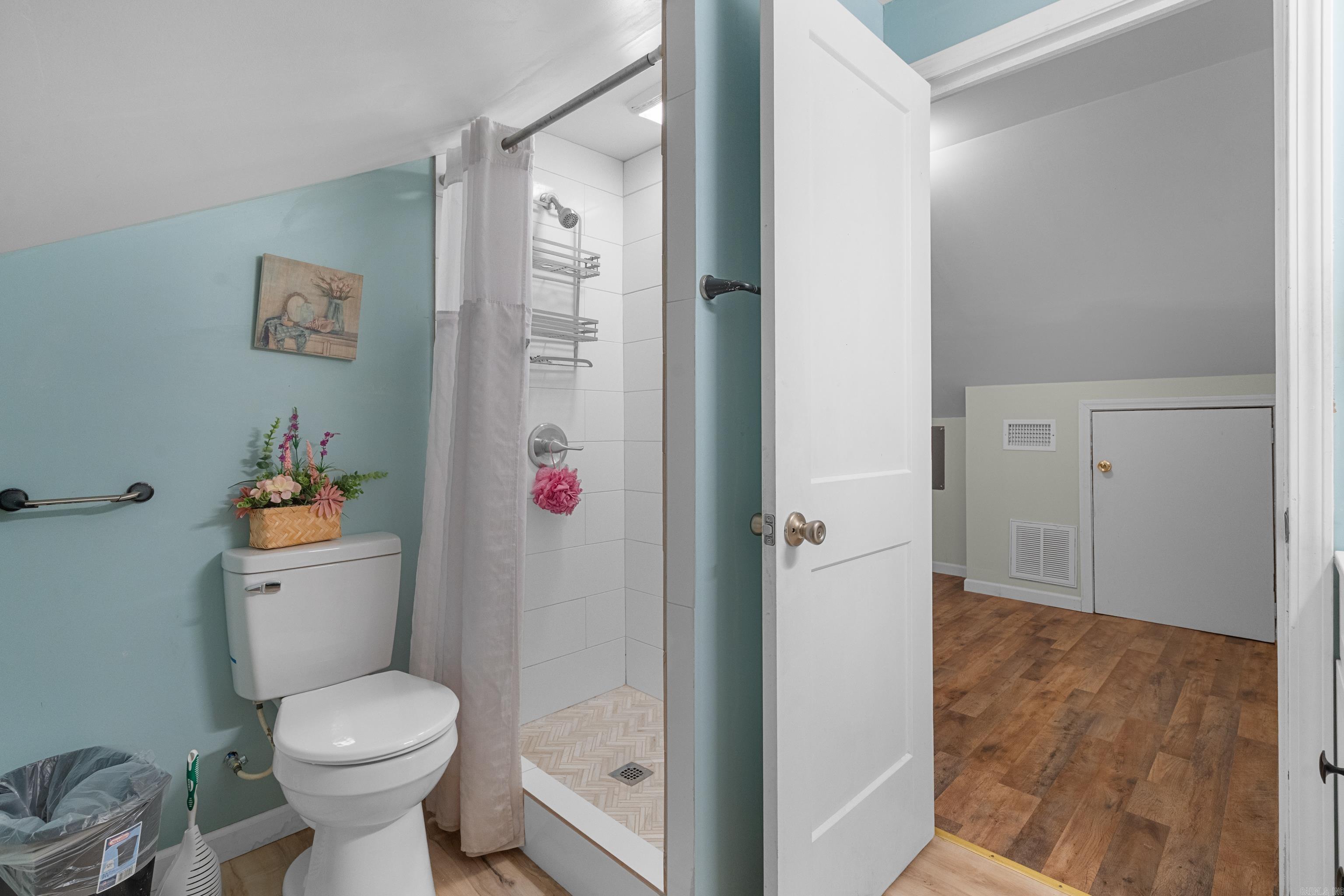 BRAUGHTONS - Residential