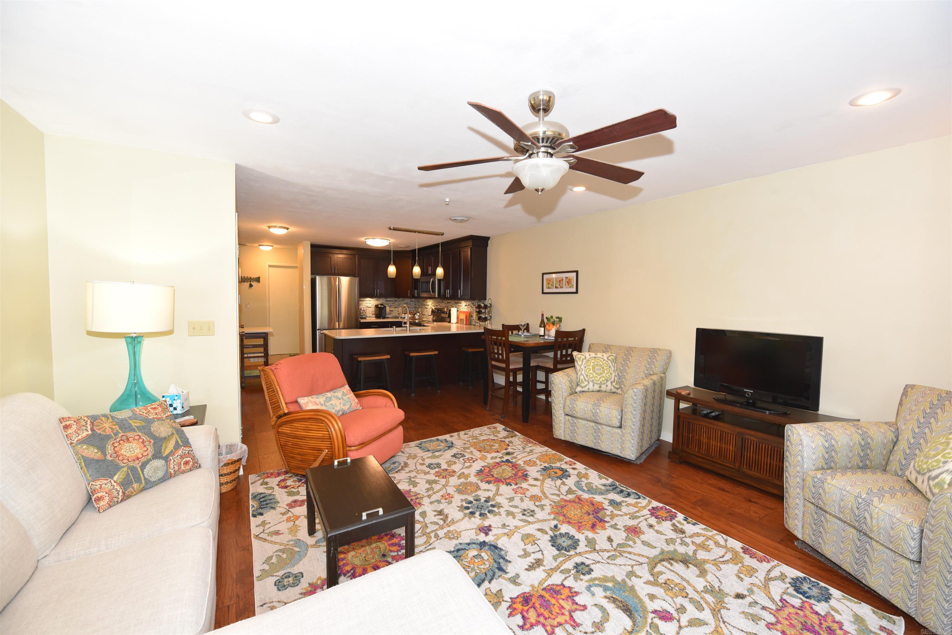 LAKEWOOD HILLS CONDO - Residential