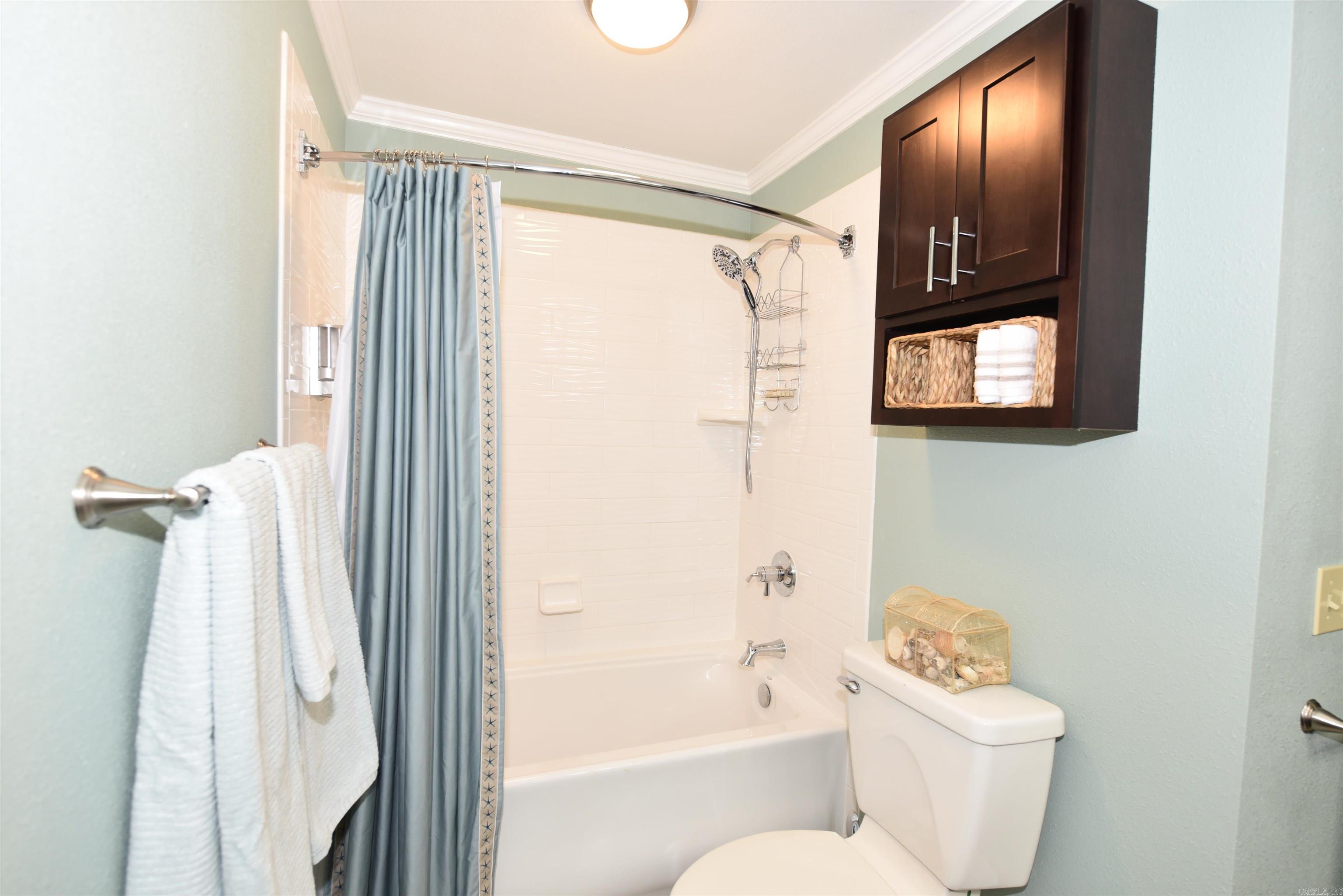 LAKEWOOD HILLS CONDO - Residential