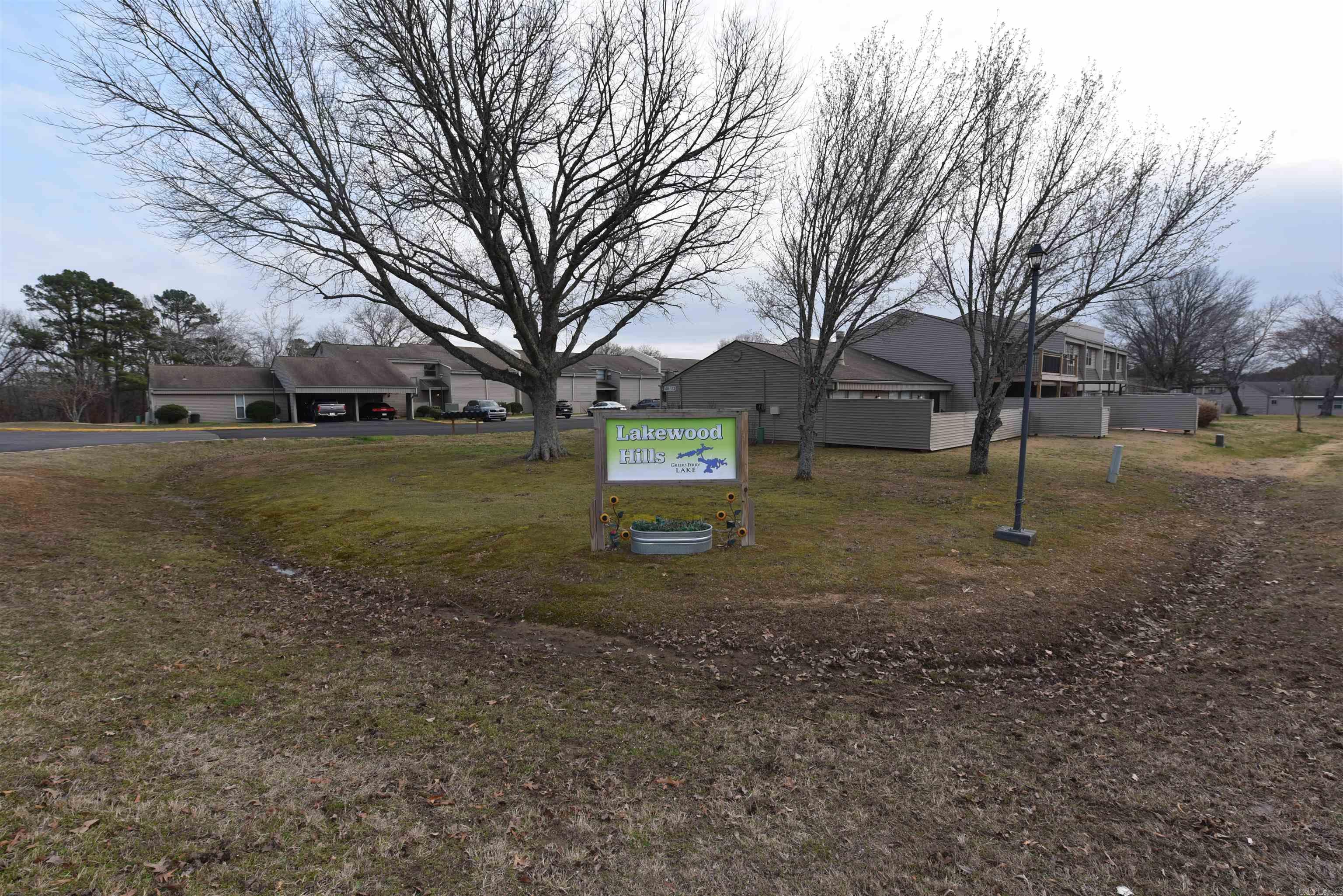 LAKEWOOD HILLS CONDO - Residential