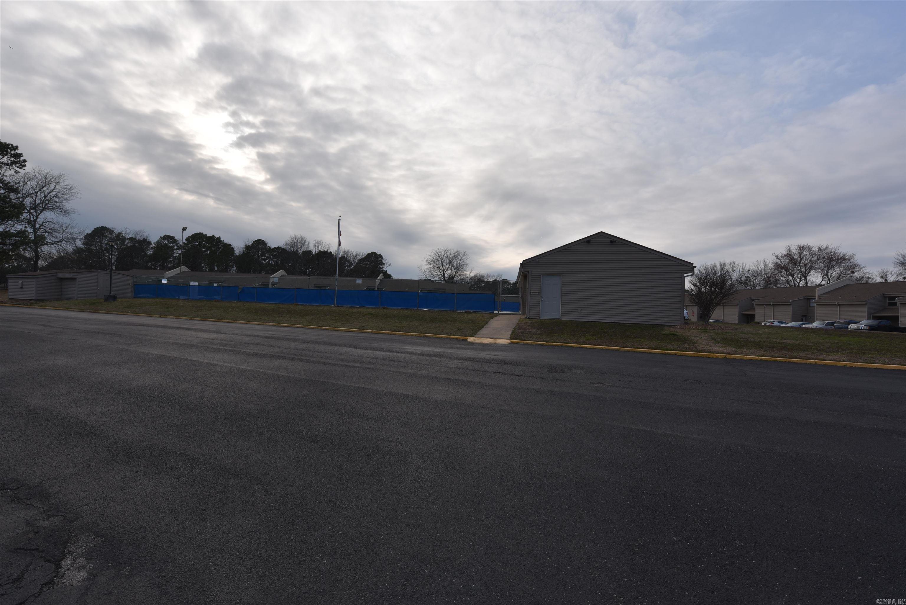 LAKEWOOD HILLS CONDO - Residential