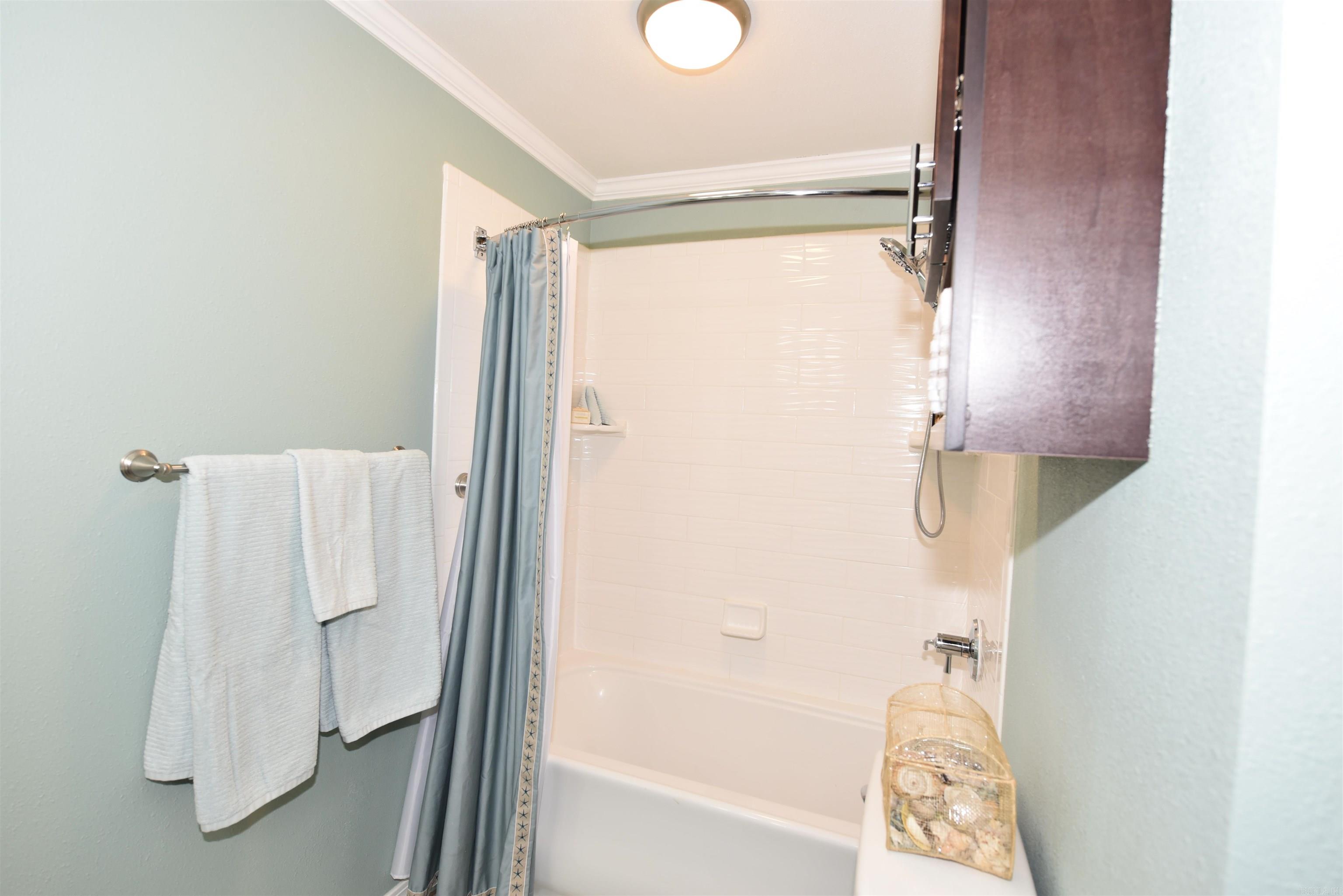 LAKEWOOD HILLS CONDO - Residential