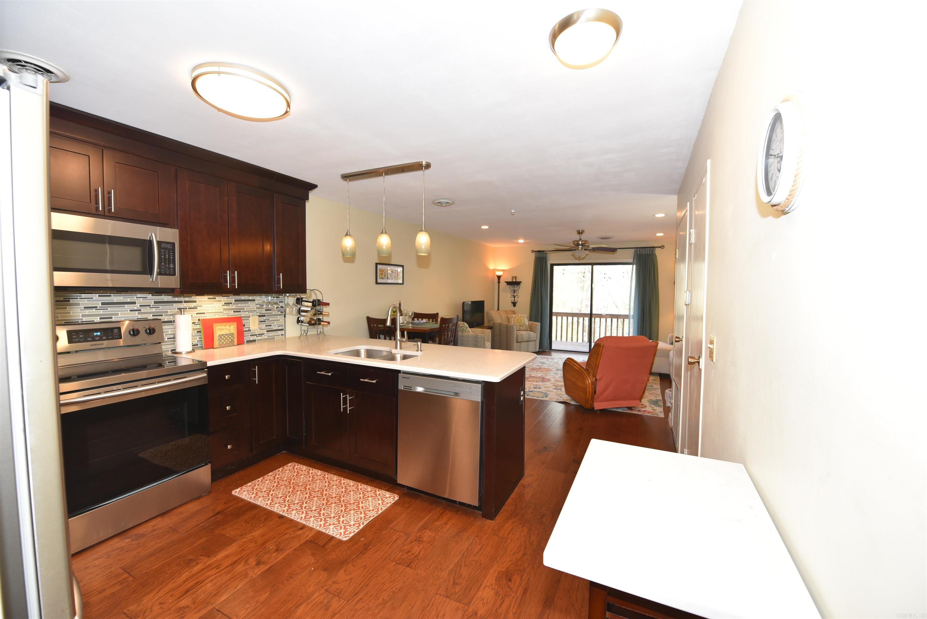 LAKEWOOD HILLS CONDO - Residential