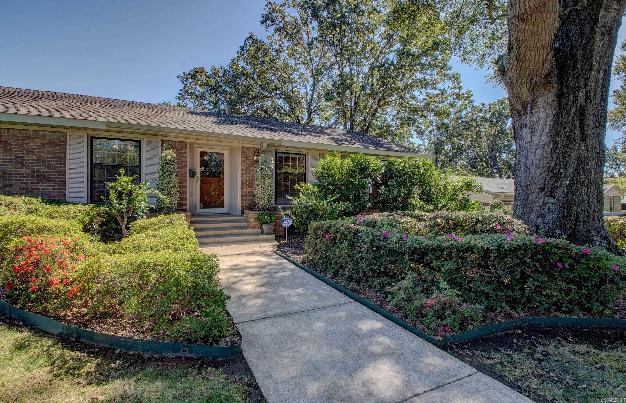 BRIARWOOD - Residential