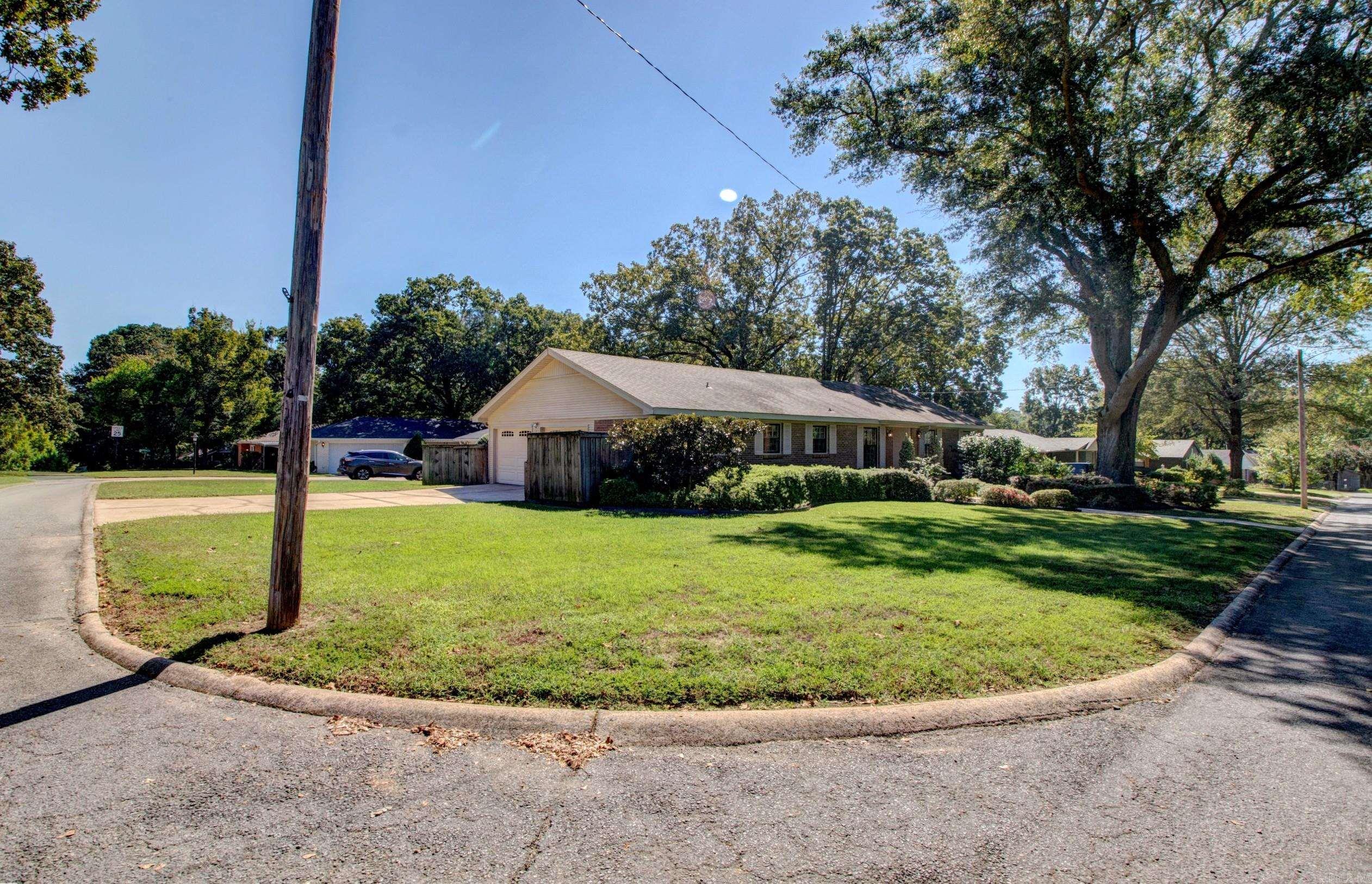 BRIARWOOD - Residential