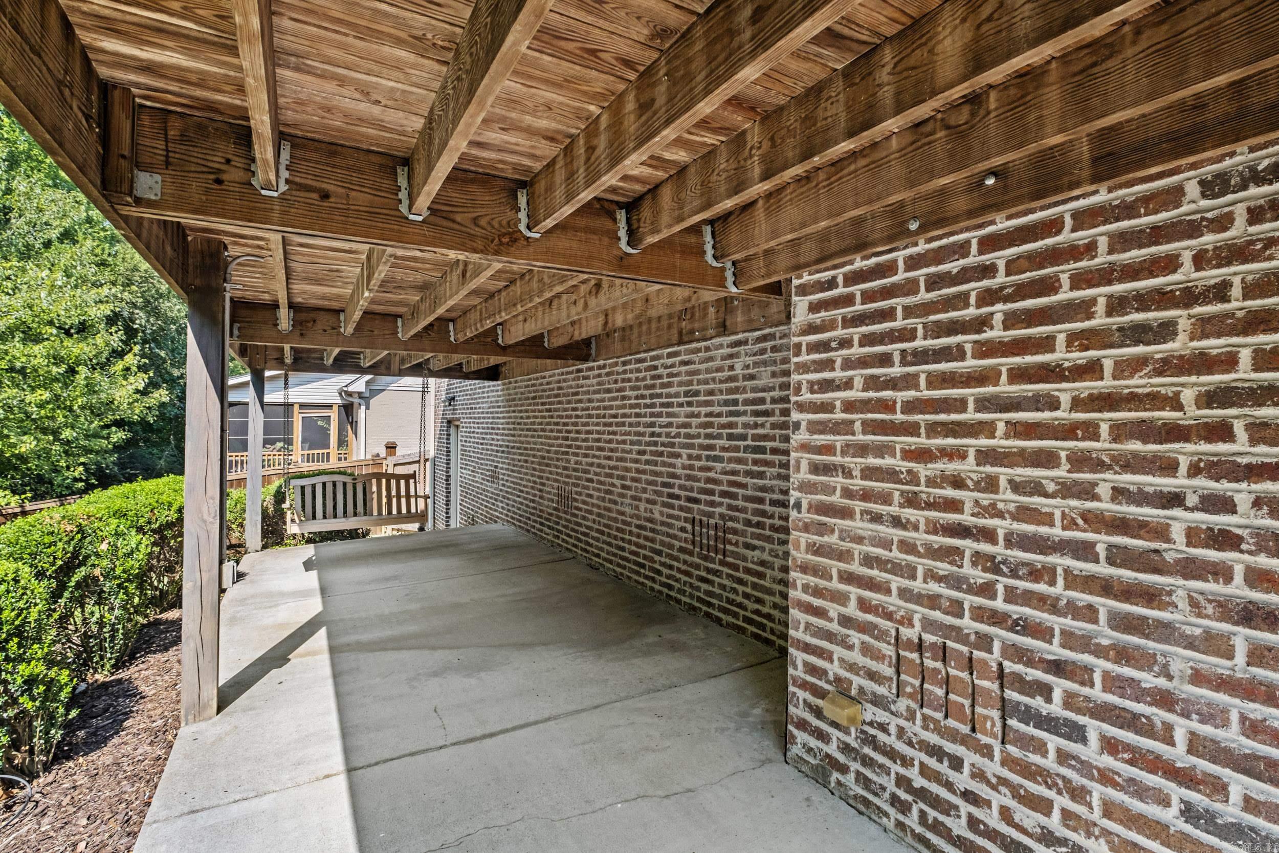 WOODLANDS EDGE - Residential