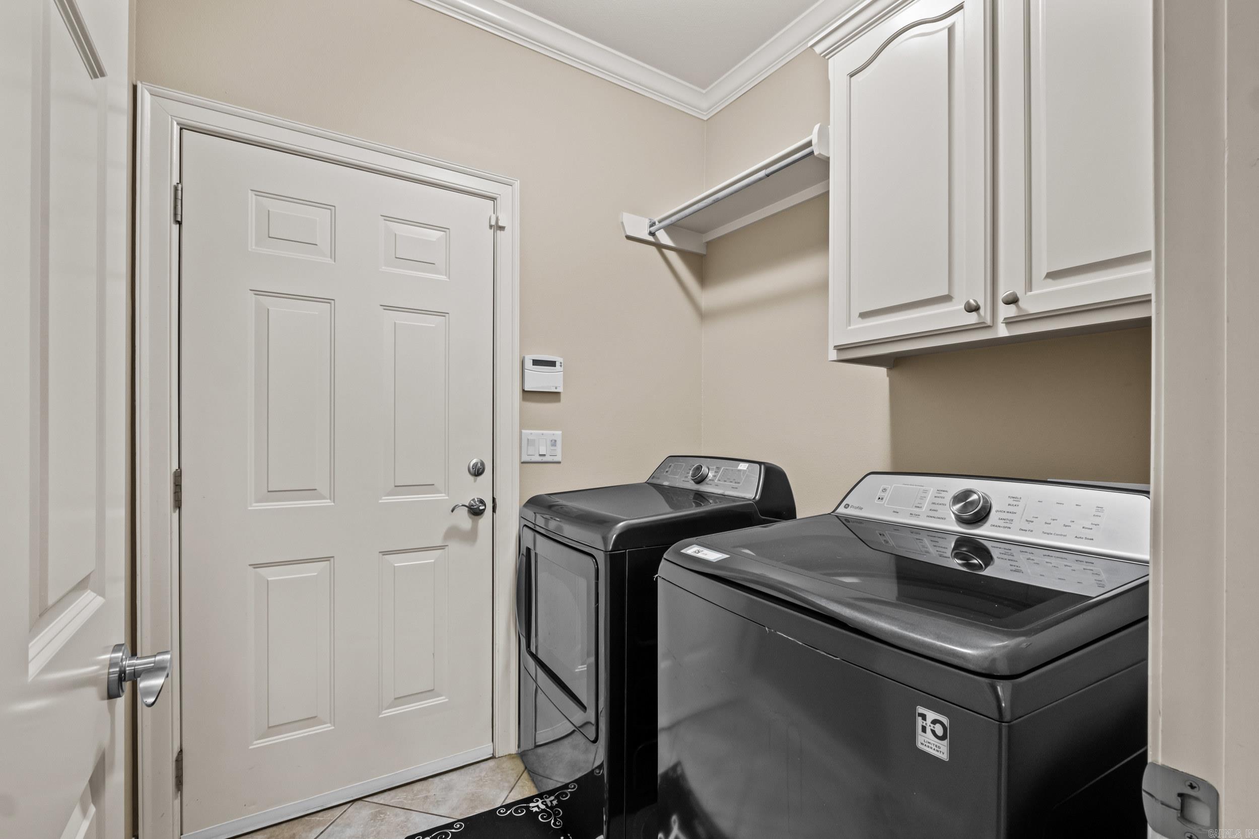 WOODLANDS EDGE - Residential