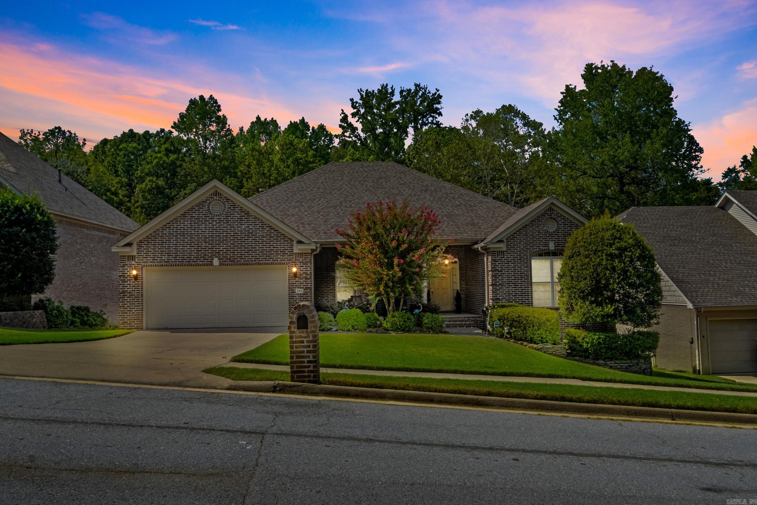 WOODLANDS EDGE - Residential