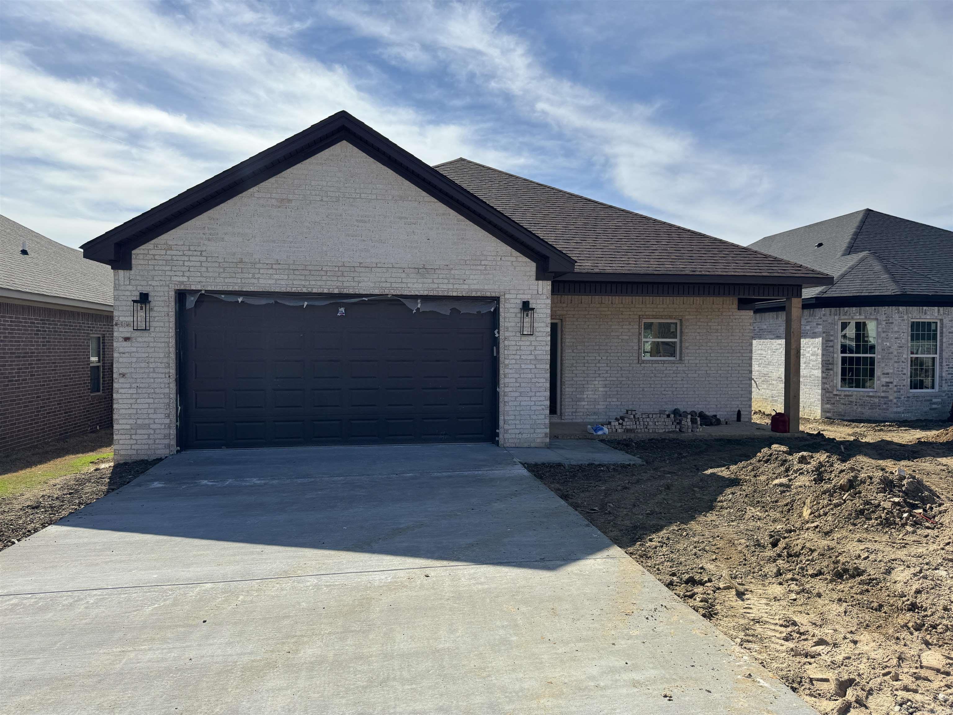 WANDERING RIDGE - Residential