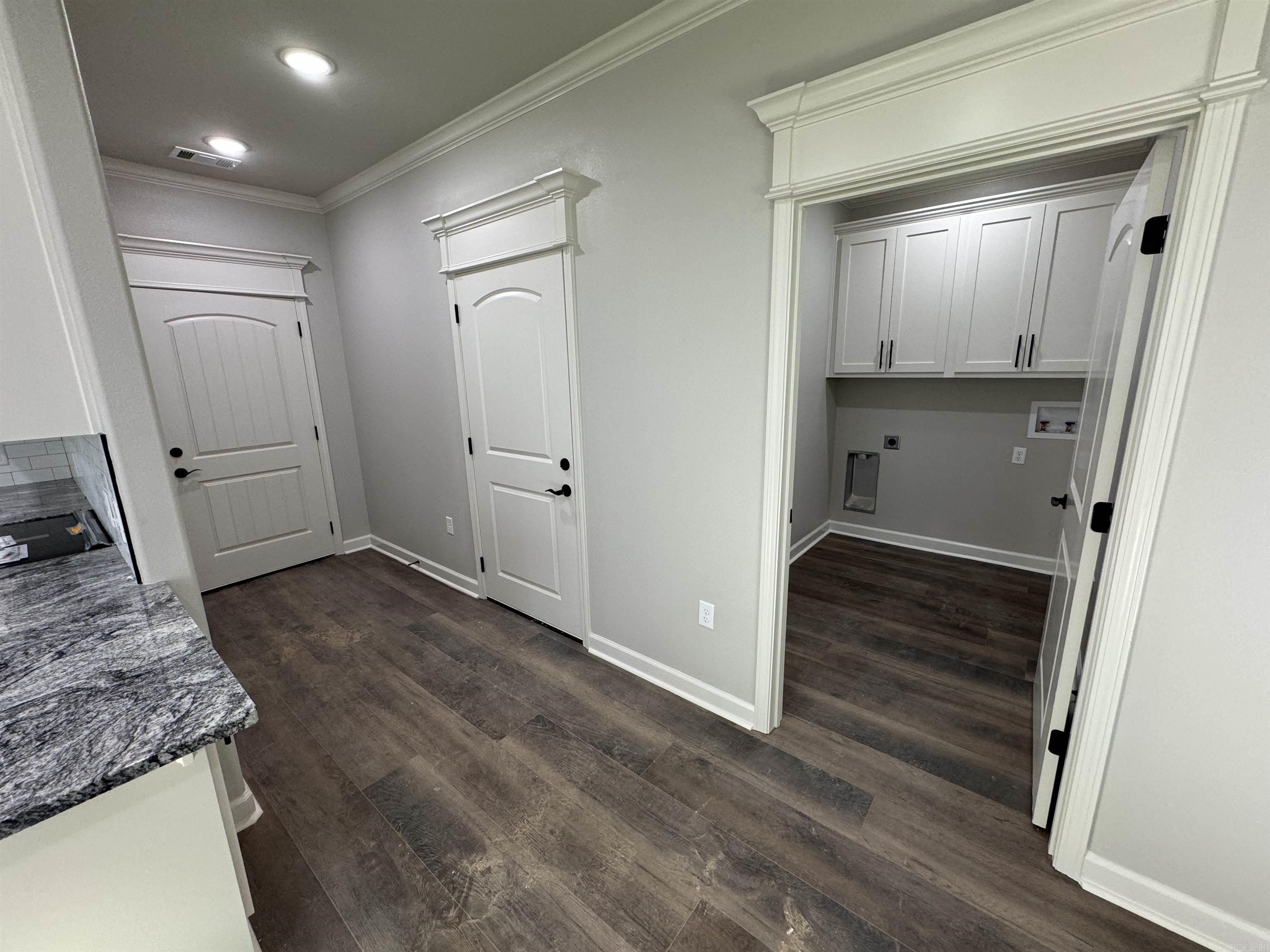 WANDERING RIDGE - Residential