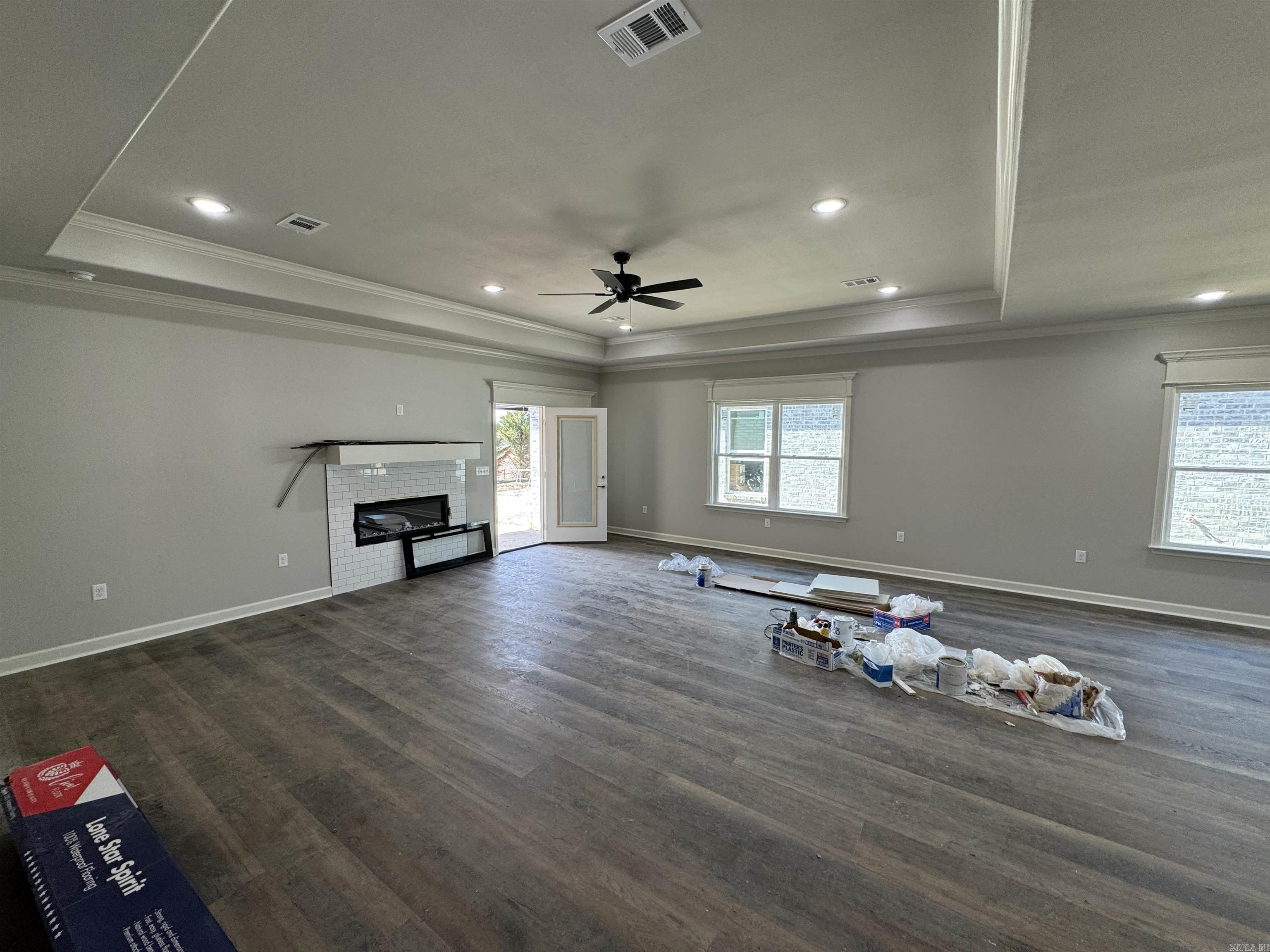 WANDERING RIDGE - Residential