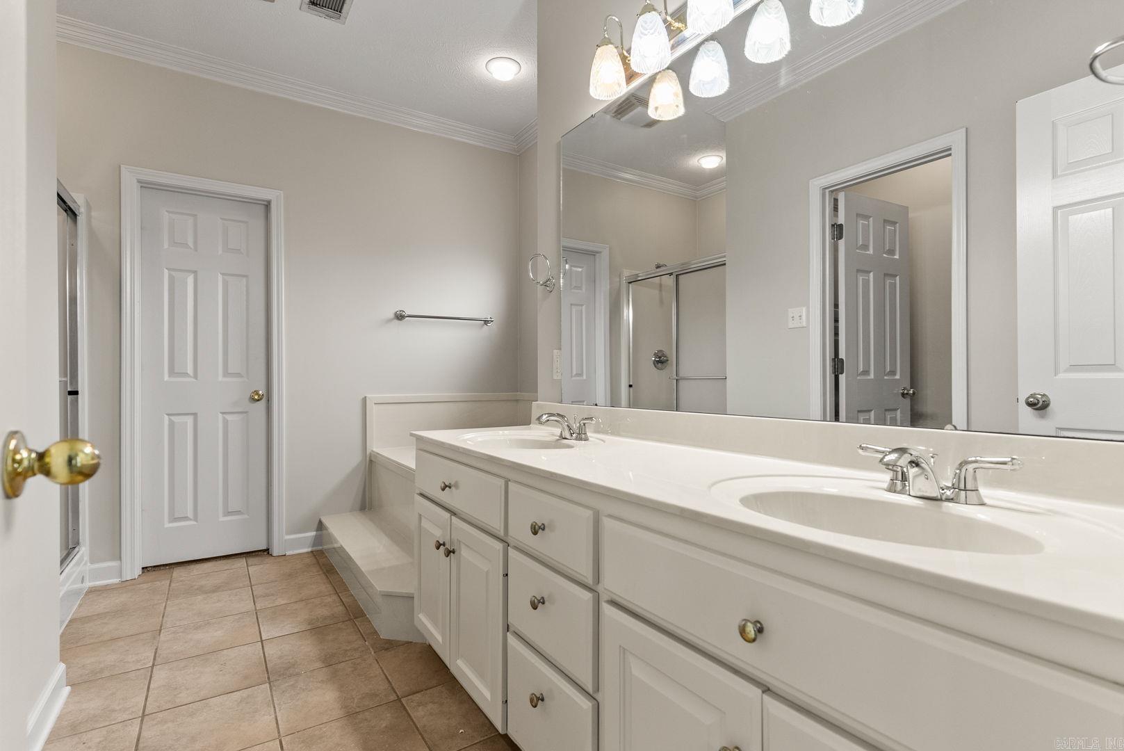 CATHERINE PLACE - Residential