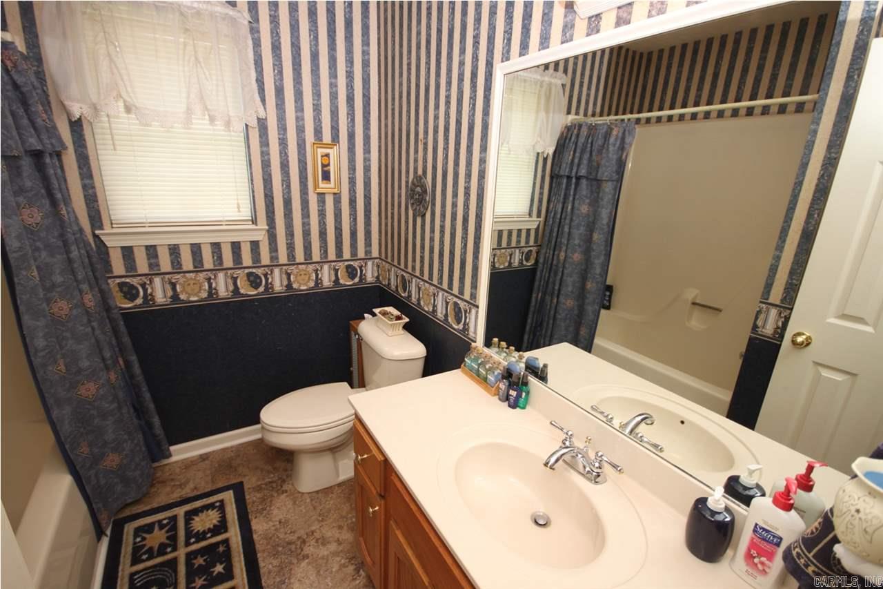 CREEKSIDE COUNTRY - Residential