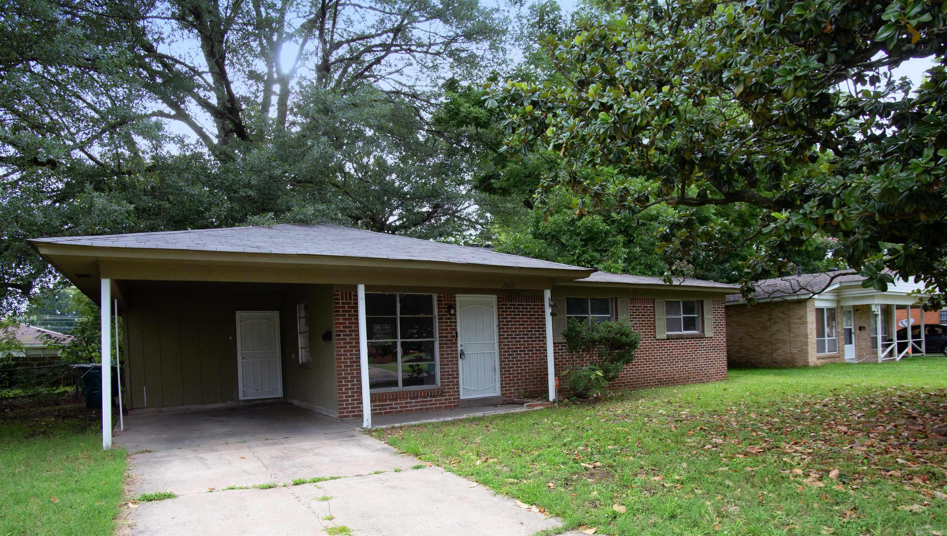 Spacious 3BD/1.5BA in Pine Bluff that is waiting for you to call home. The front sitting area opens to the kitchen and another living space. Patio doors let in tons of natural light and lead to a shady backyard ideal for anyone with kids or pets. This property is managed by Hoffman Team so beware of scammers - we will never ask you to Cashapp us money. The lease for this property is for 18 months to 2 years with a 3% increase after the first year. Income must be 3x the amount of rent per month unless you have a housing voucher. Deposit, first monthās rent, and the $50 administration fee due before move in.