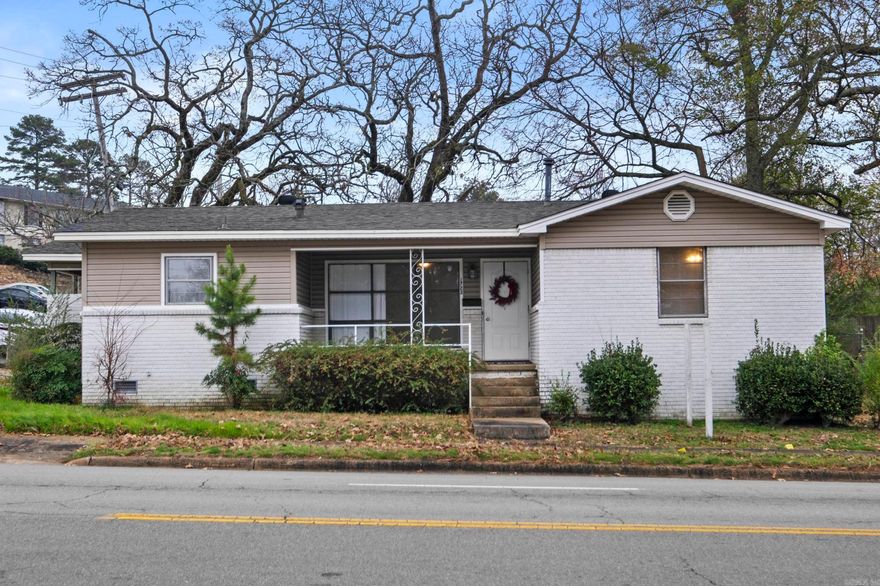 Charming 3 bedroom, 1 bath home located in Midtown area of Little Rock , which is near dining, shopping, parks & major conveniences. Minutes away from UAMS, Hilcrest, Heights, and downtown Little Rock. Ideal for first time home buyers or anyone seeking an affordable home in a central location. Updated floors throughout, new paint which is move in ready to add your own personalized touch. Gated backyard, perfect for pets, gardening, or outdoor gatherings. Affordable opportunity to build equity and create your own home style.