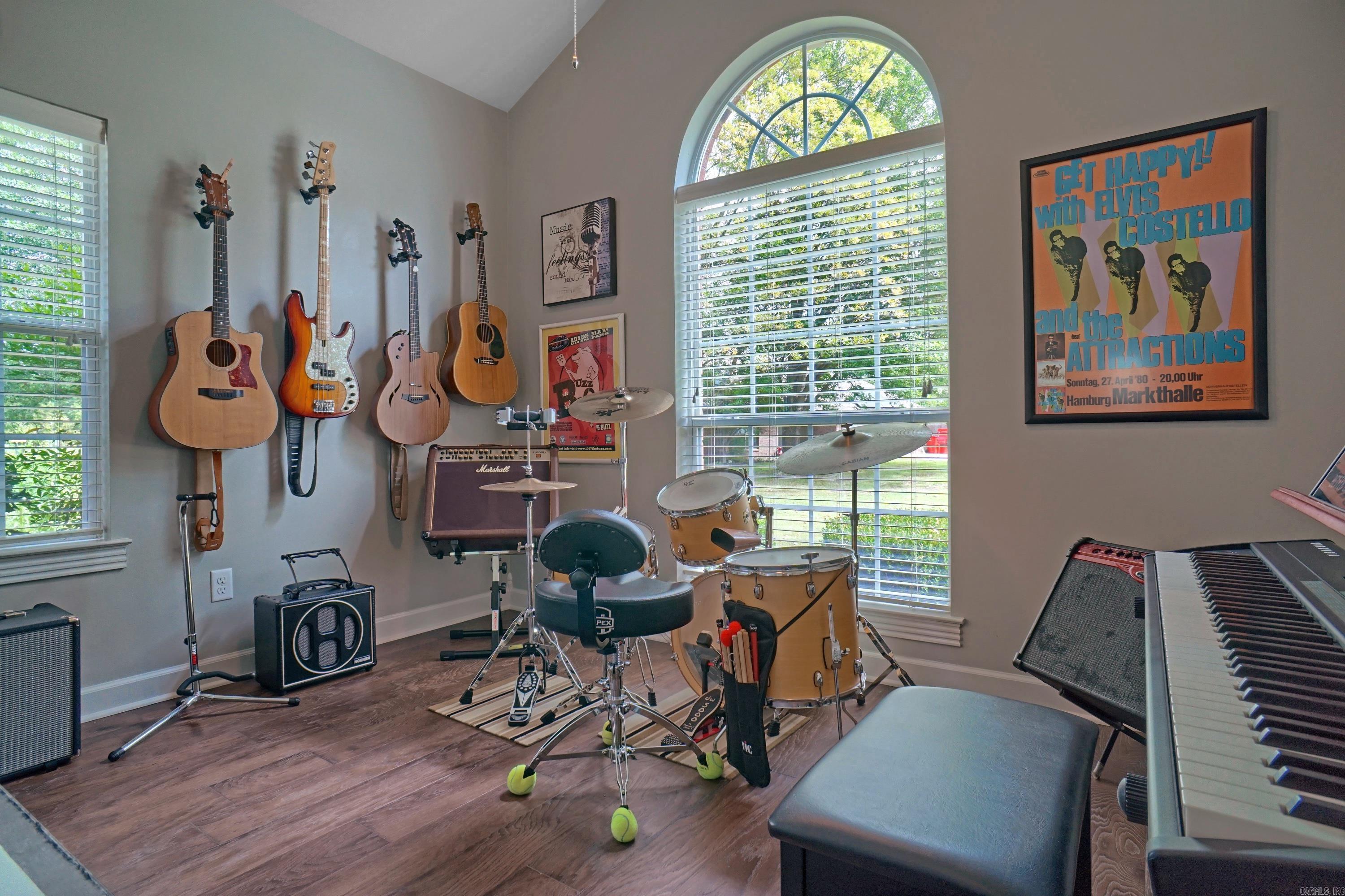 SPRING MEADOW - Residential