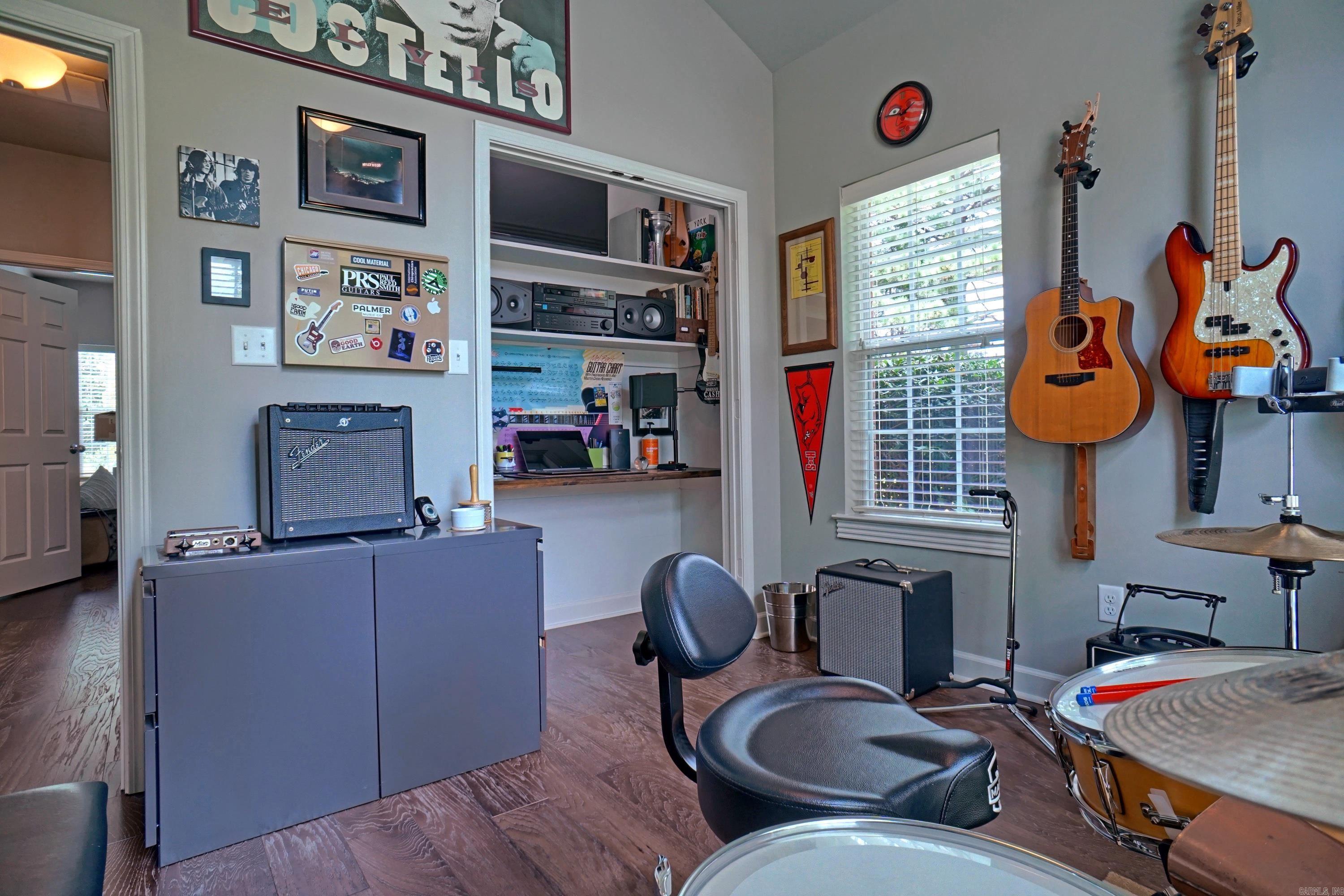 SPRING MEADOW - Residential