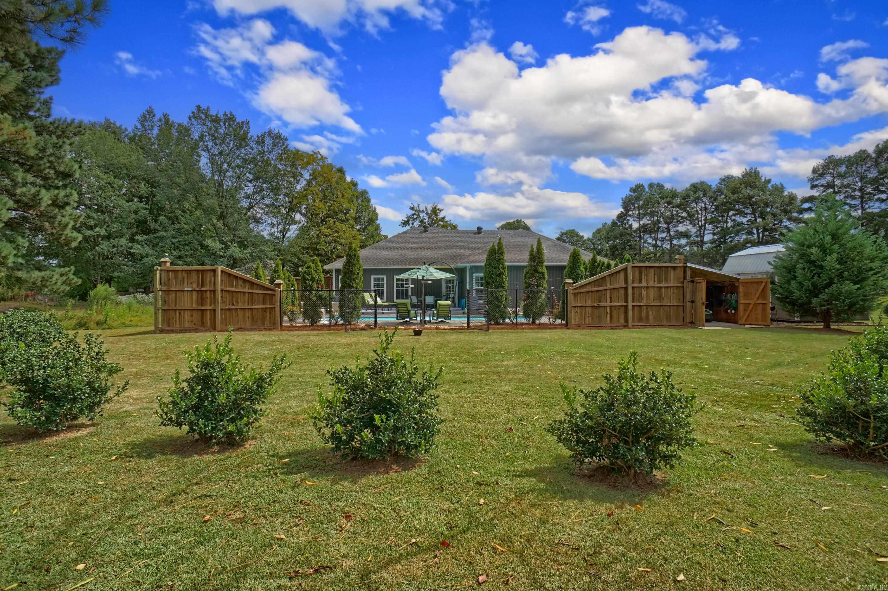 SPRING MEADOW - Residential