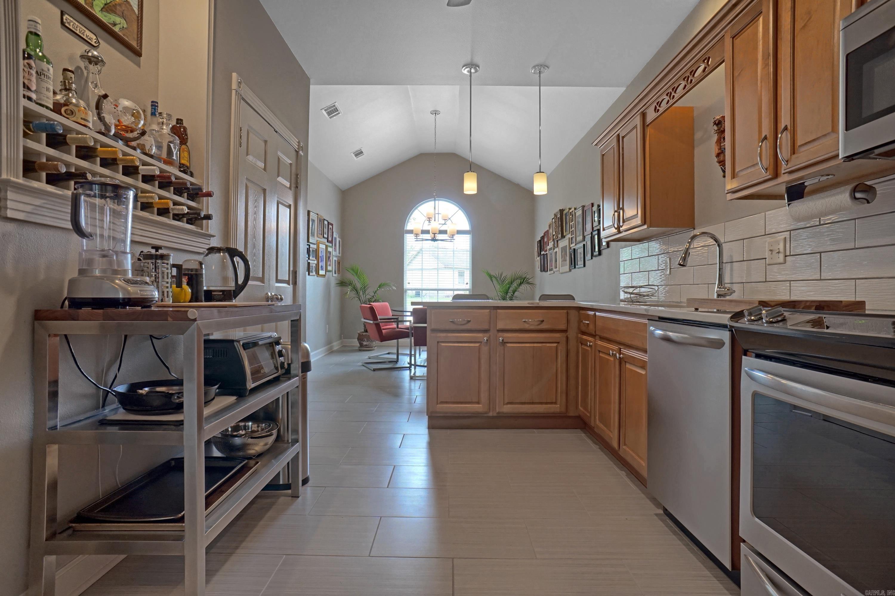 SPRING MEADOW - Residential