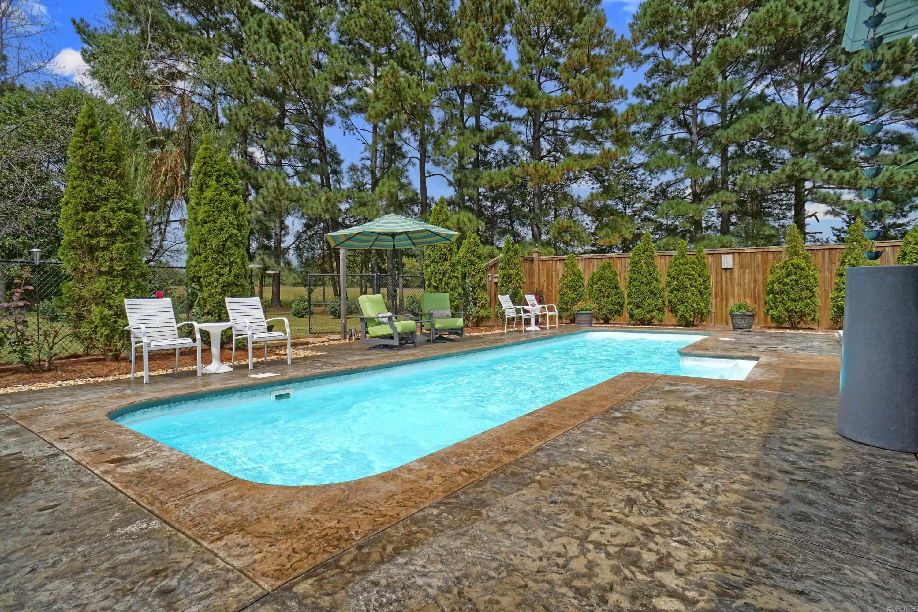 SPRING MEADOW - Residential