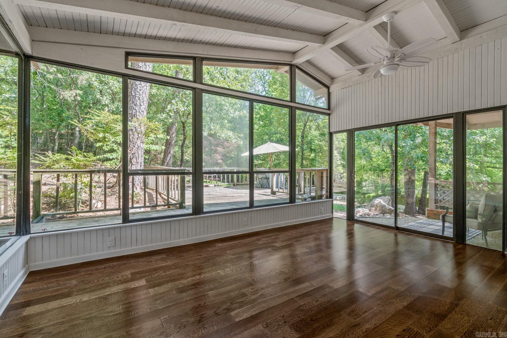 PEBBLE BEACH PARK - Residential