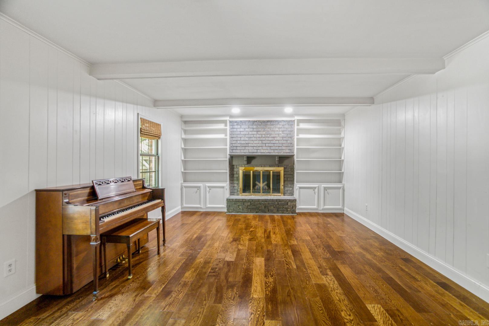 PEBBLE BEACH PARK - Residential