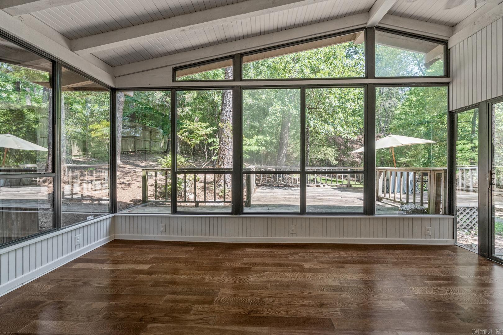 PEBBLE BEACH PARK - Residential