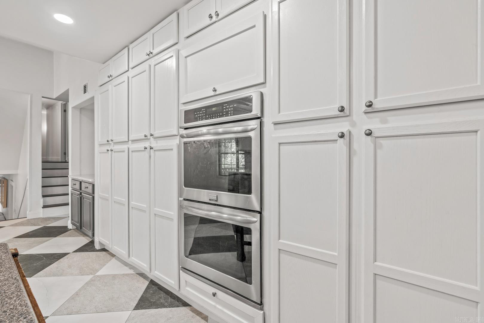 PEBBLE BEACH PARK - Residential