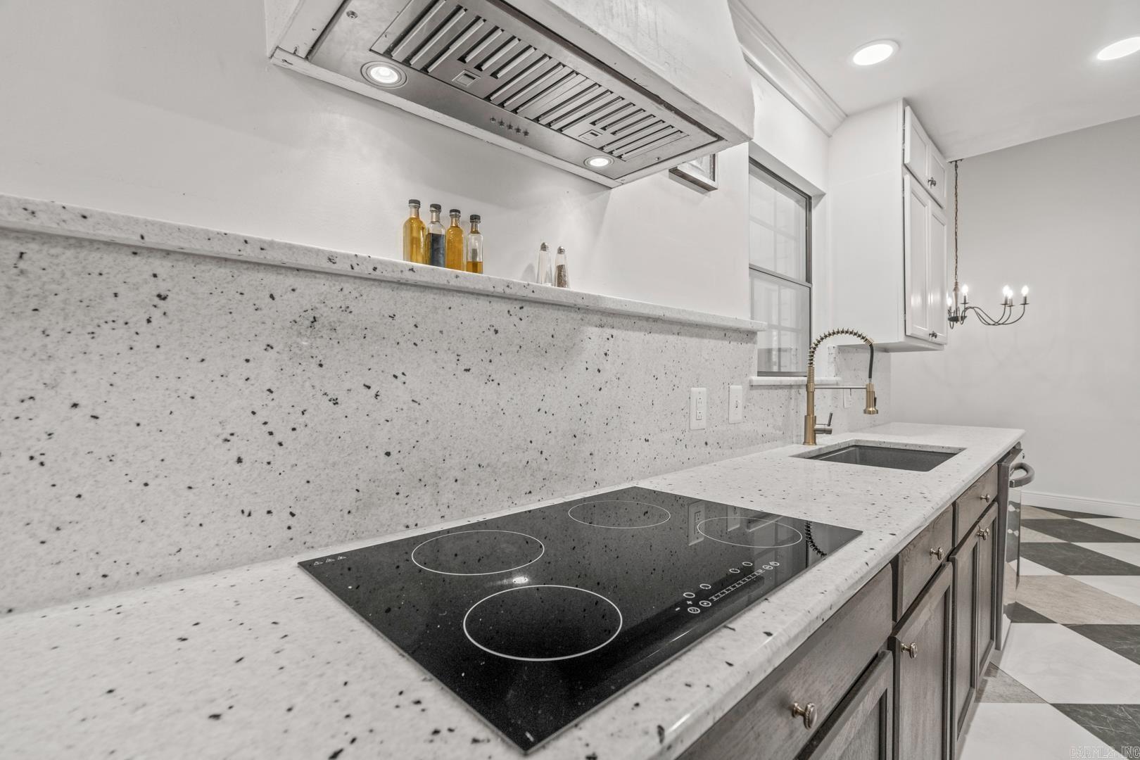 PEBBLE BEACH PARK - Residential