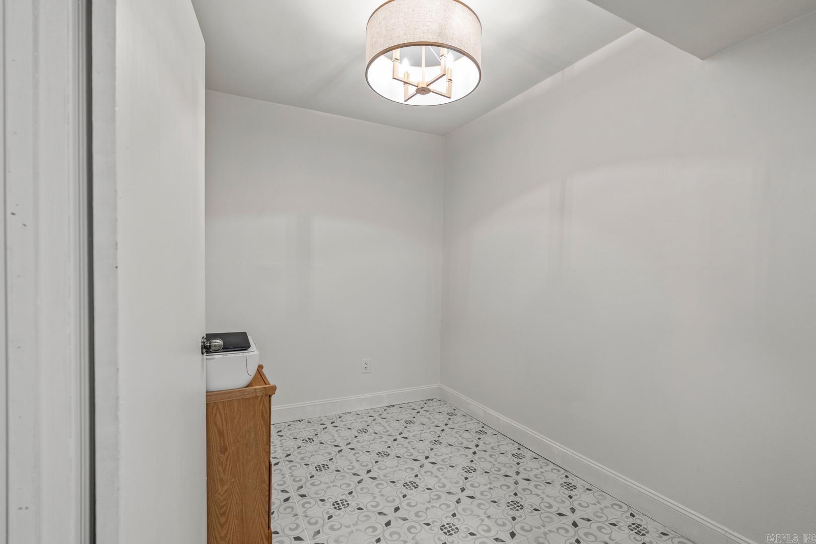 PEBBLE BEACH PARK - Residential