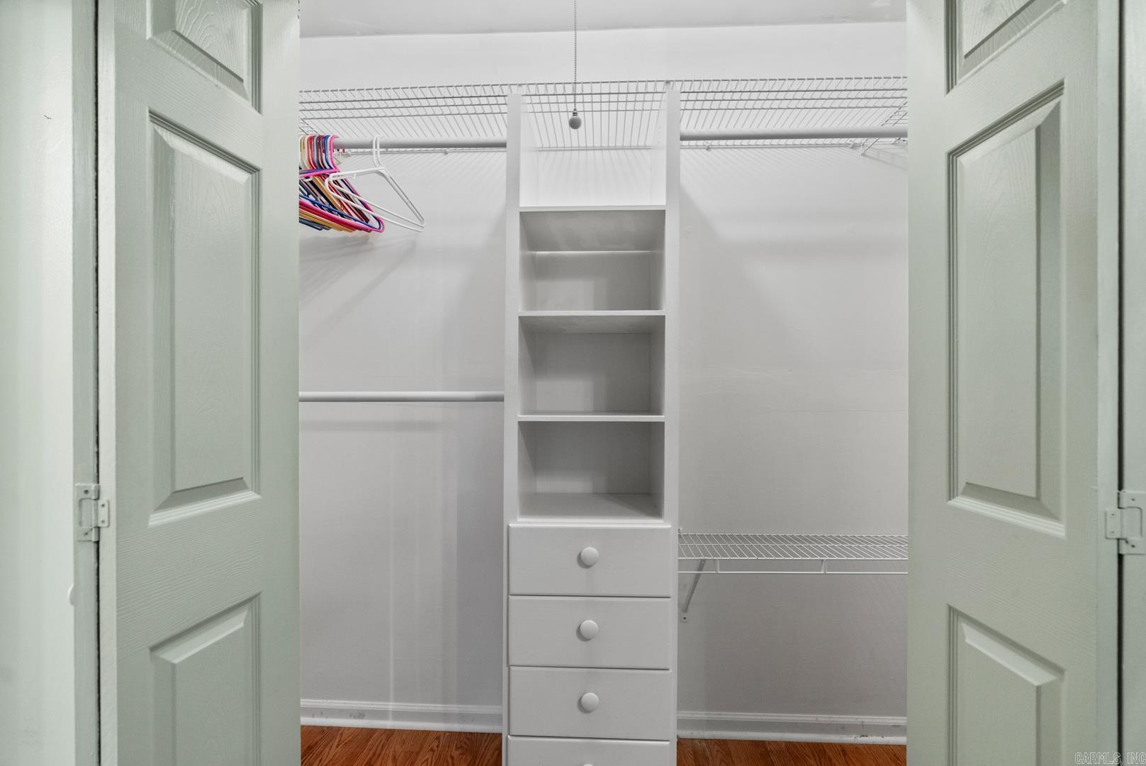 GREEN HILLS - Residential