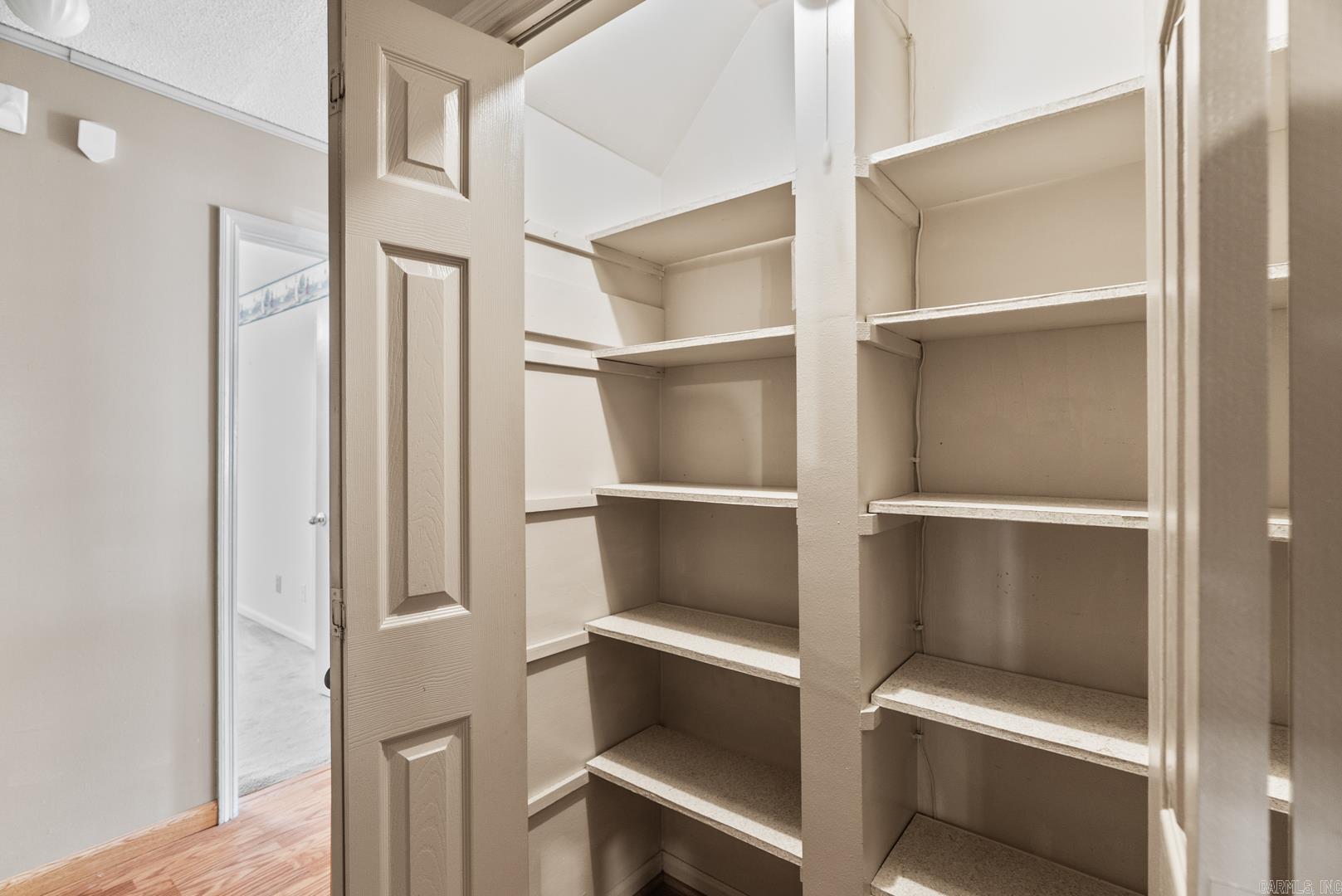 GREEN HILLS - Residential