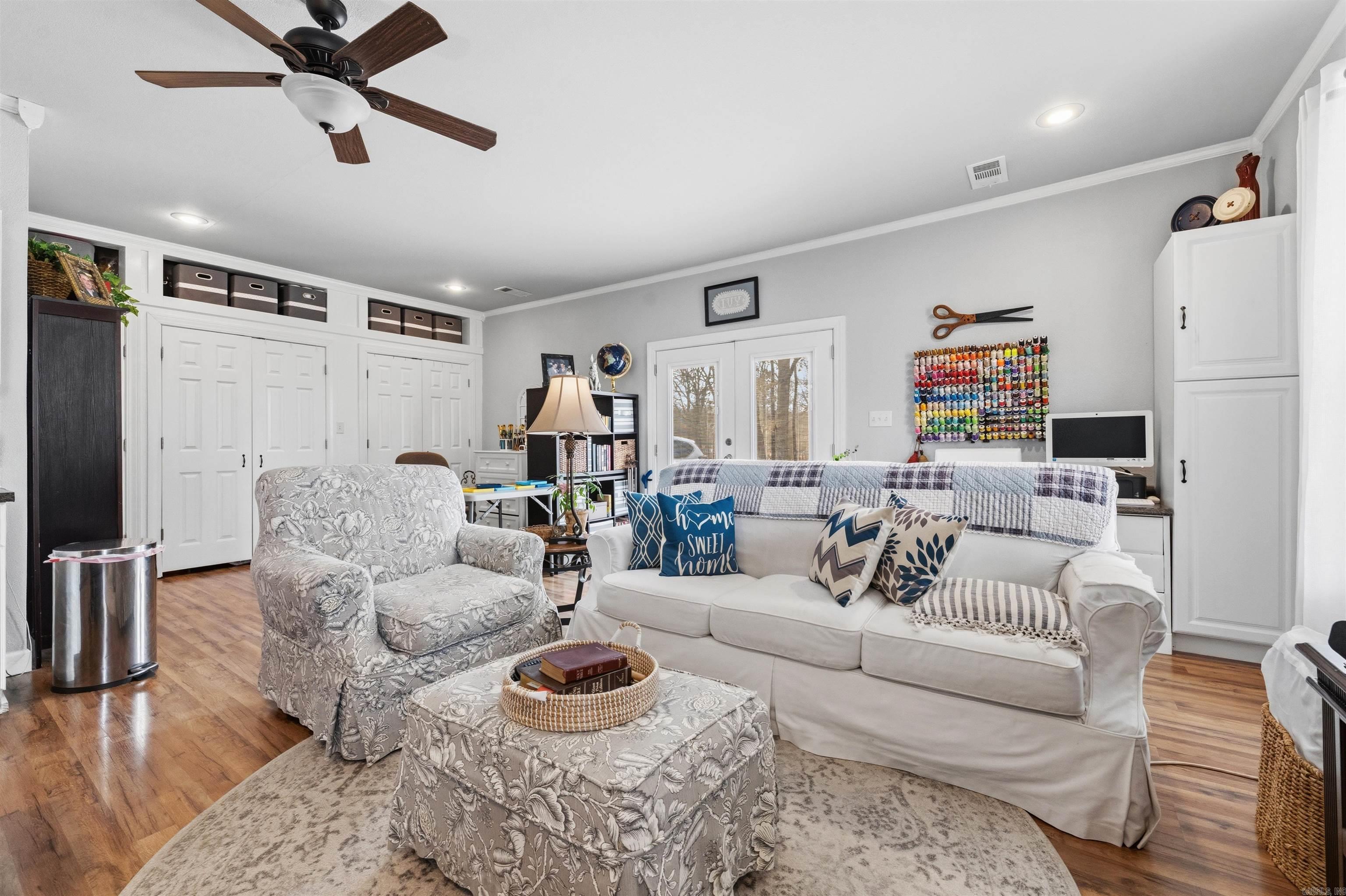 LINDULAKE ESTATES - Residential