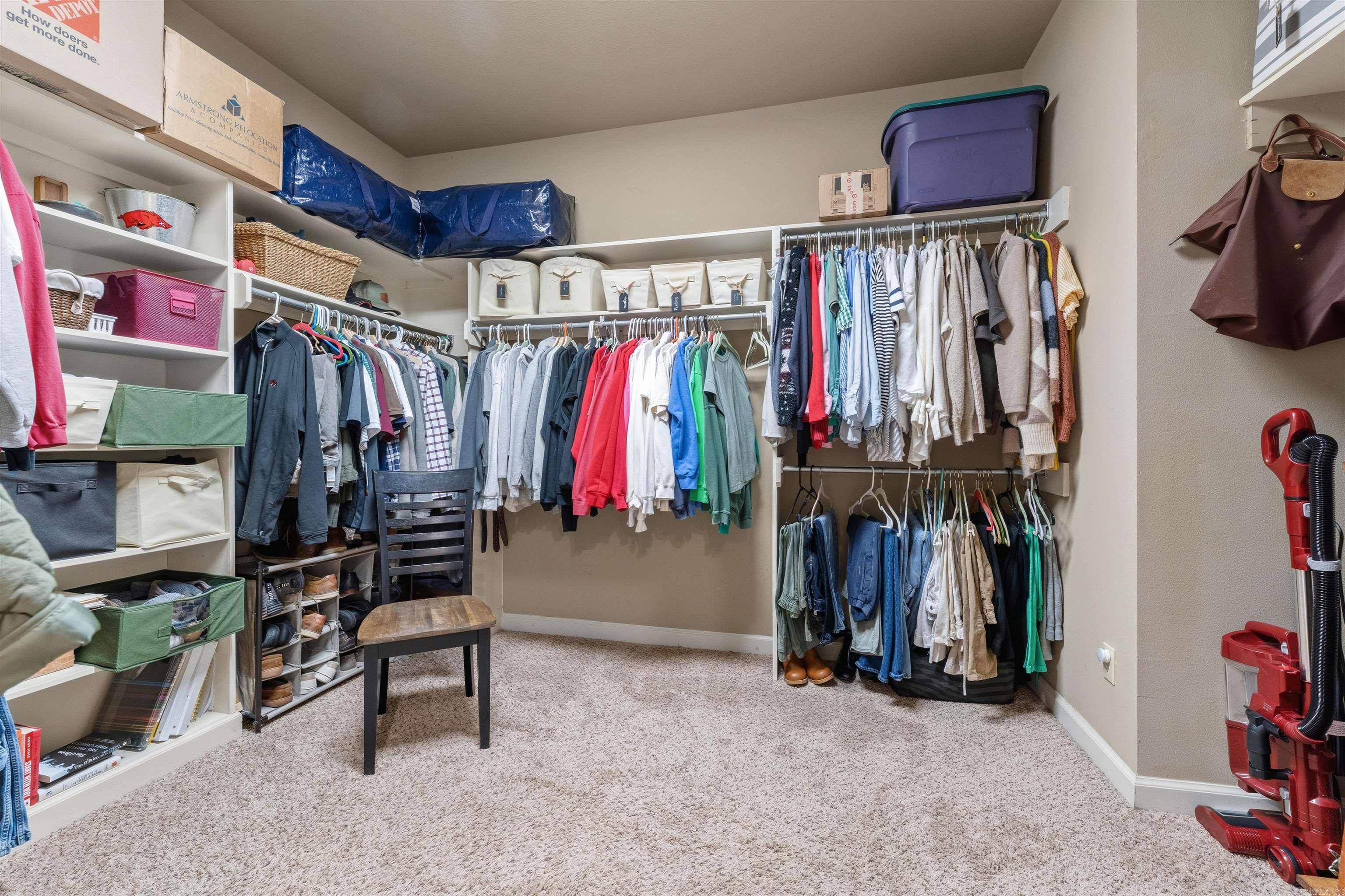 LINDULAKE ESTATES - Residential