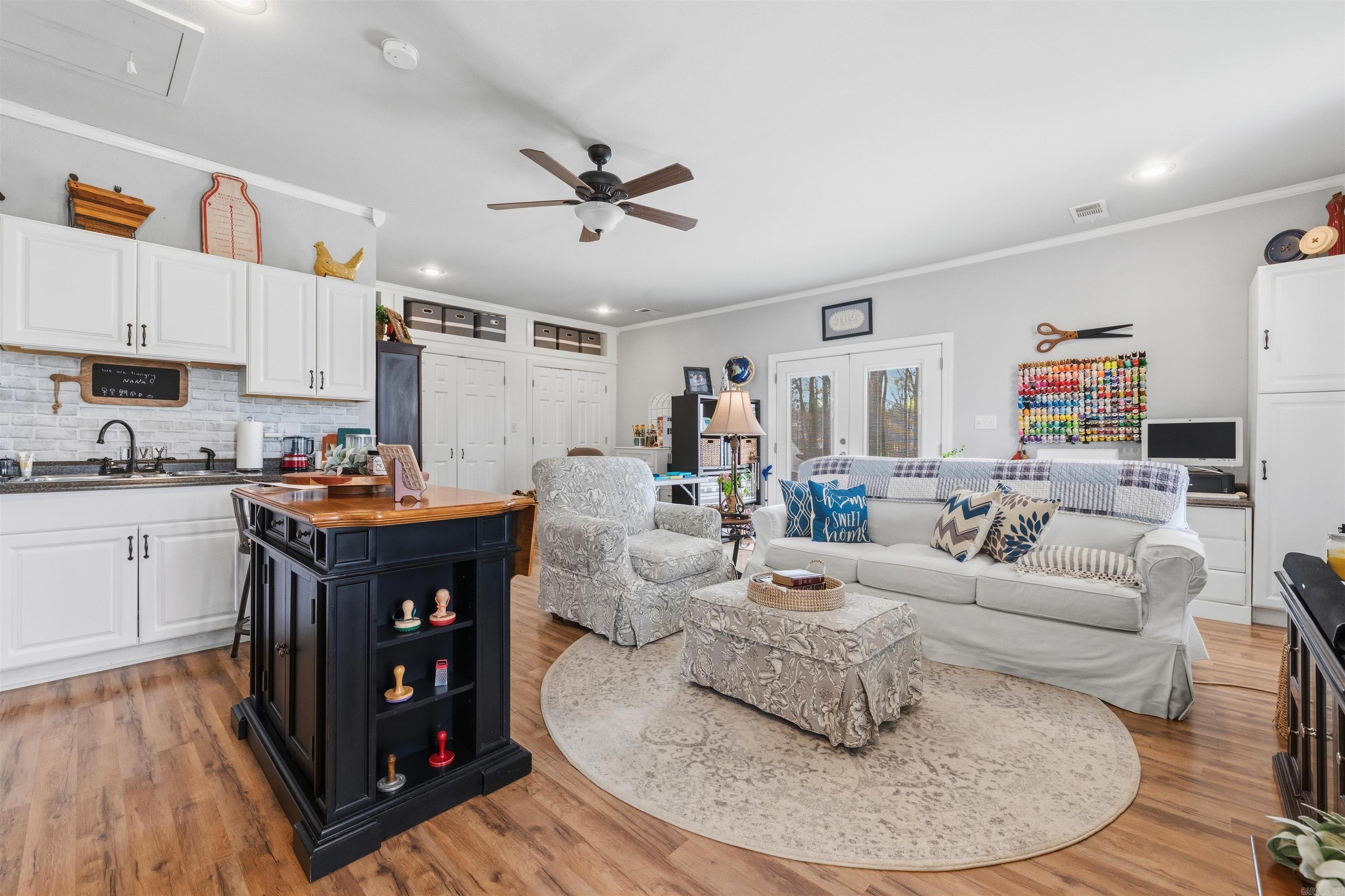 LINDULAKE ESTATES - Residential