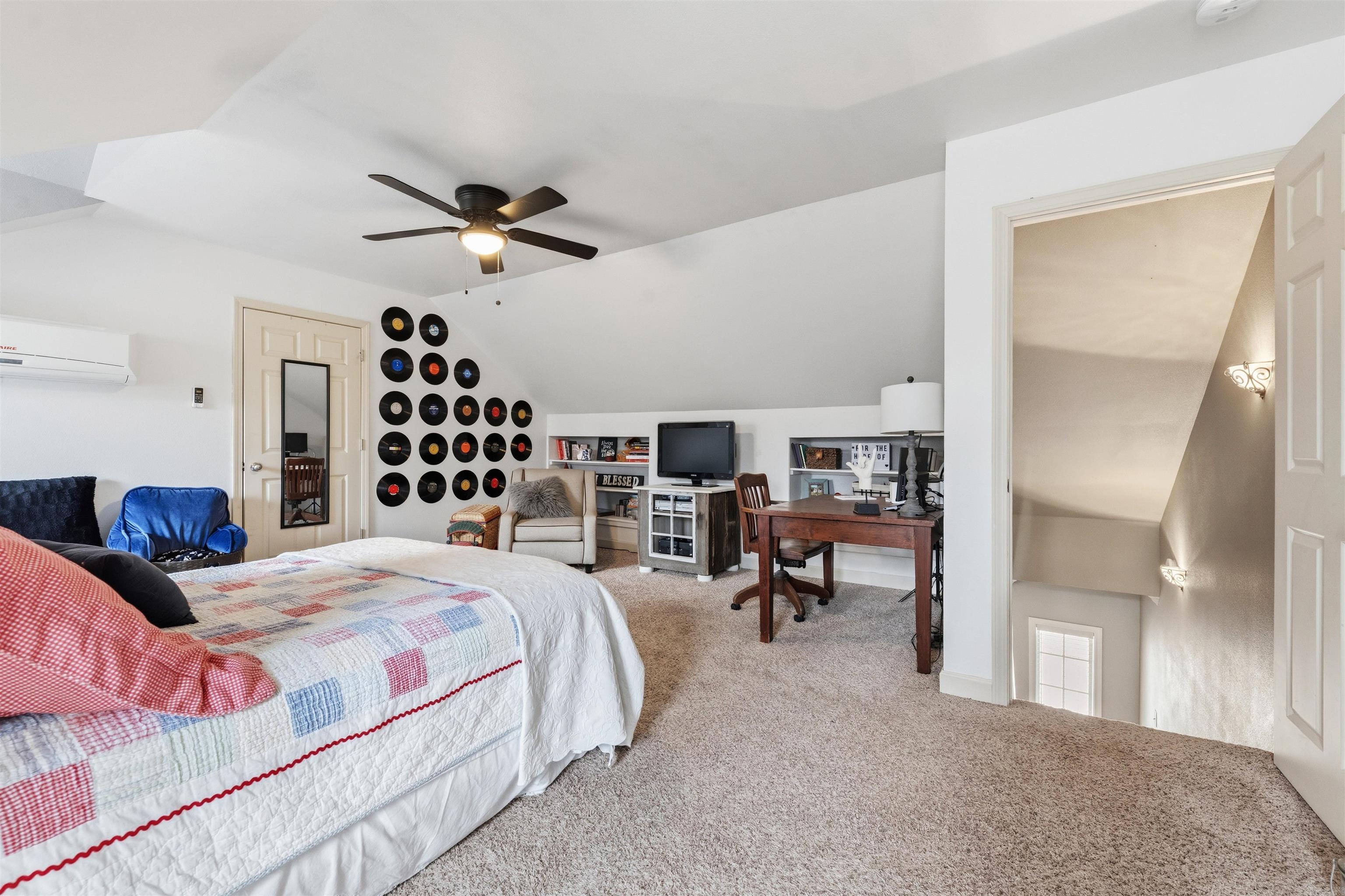 LINDULAKE ESTATES - Residential