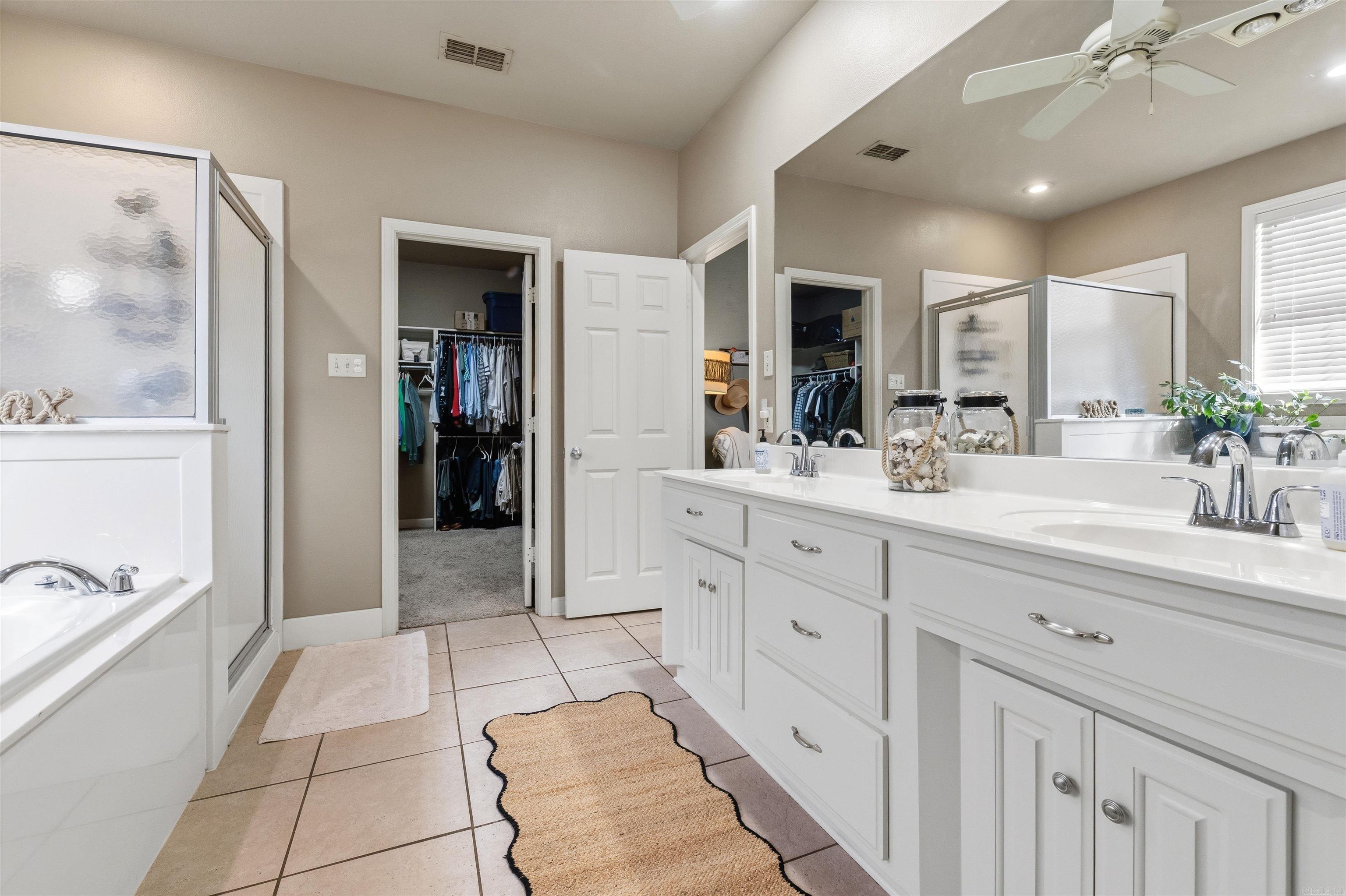 LINDULAKE ESTATES - Residential