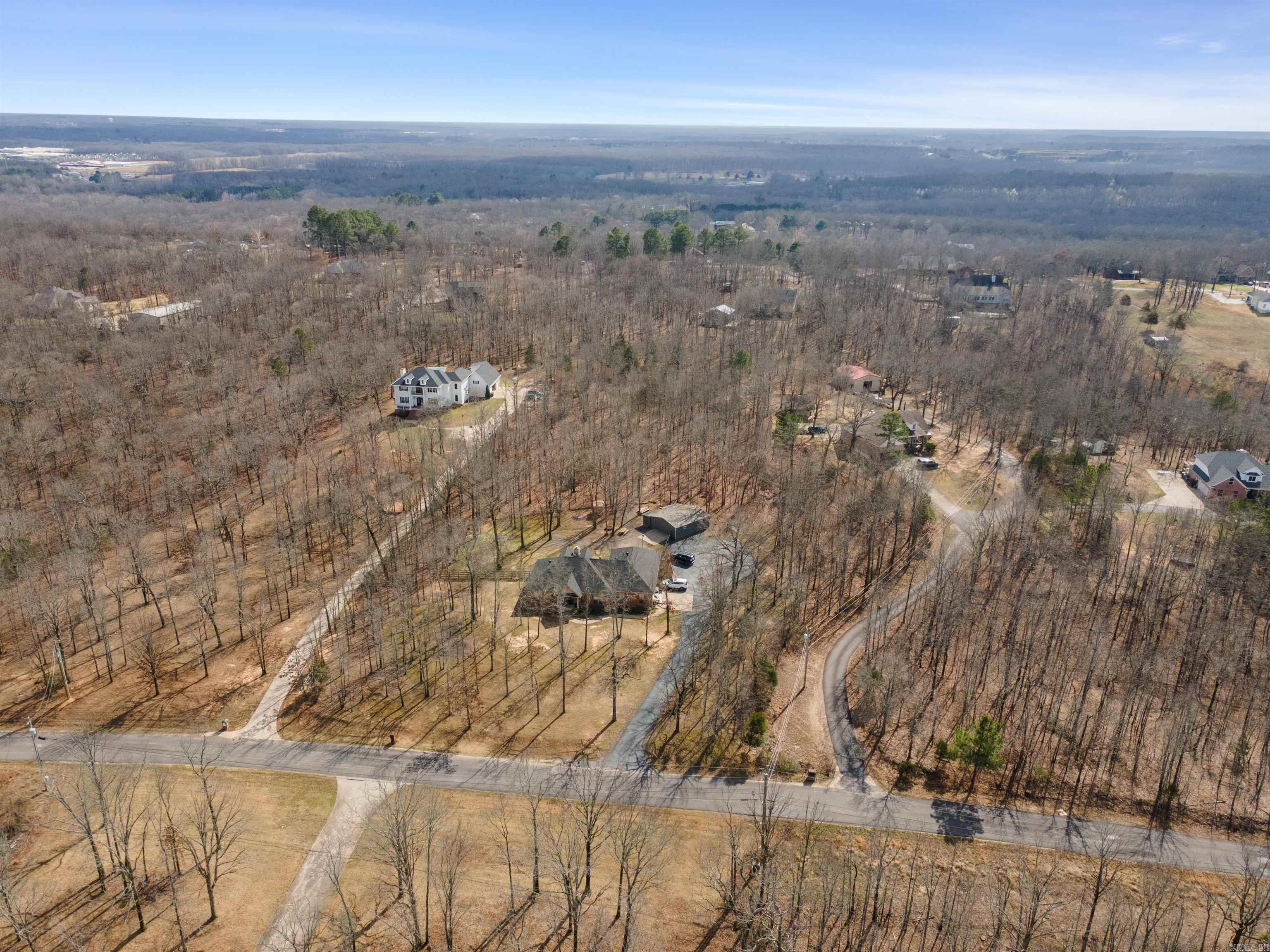 LINDULAKE ESTATES - Residential