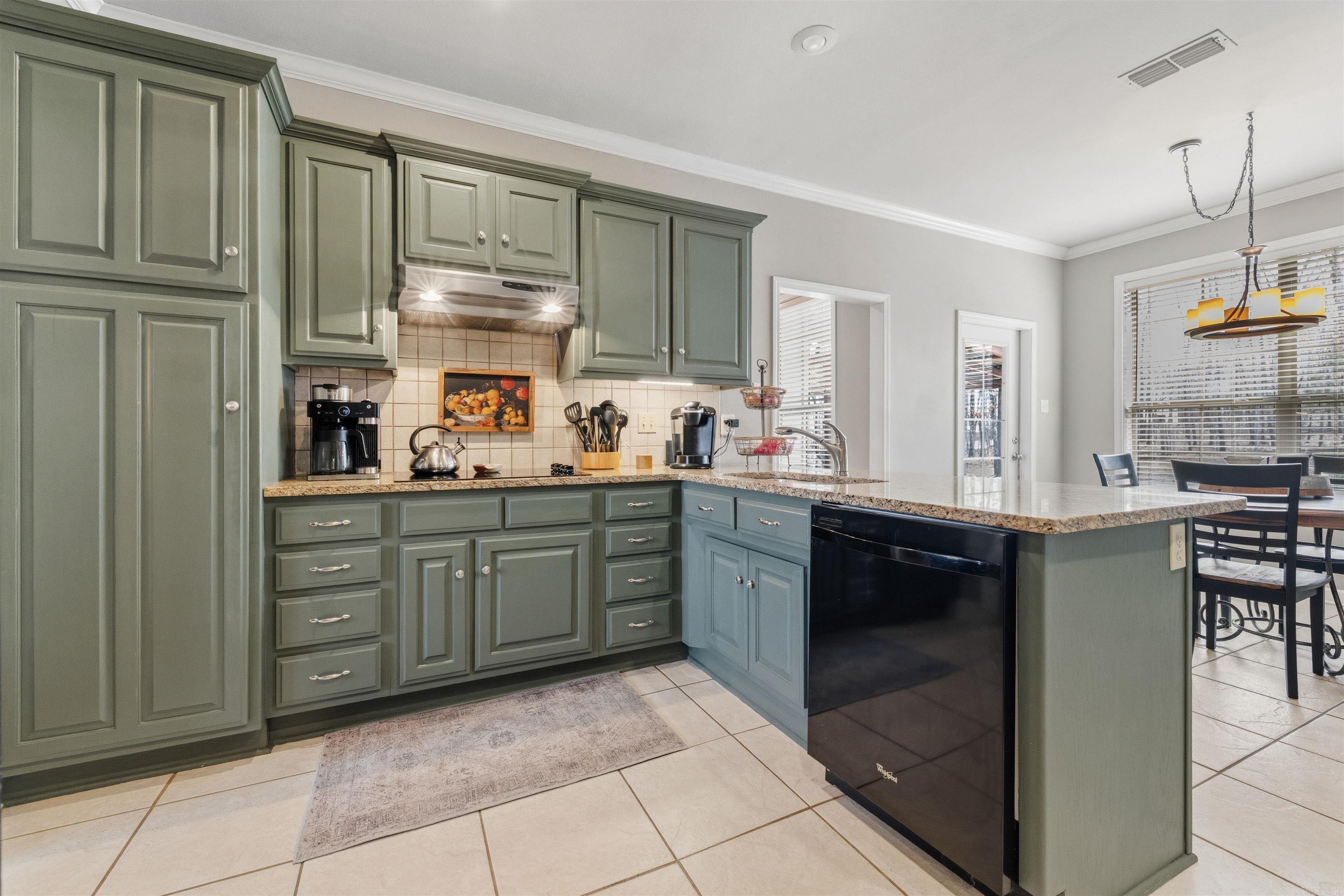 LINDULAKE ESTATES - Residential