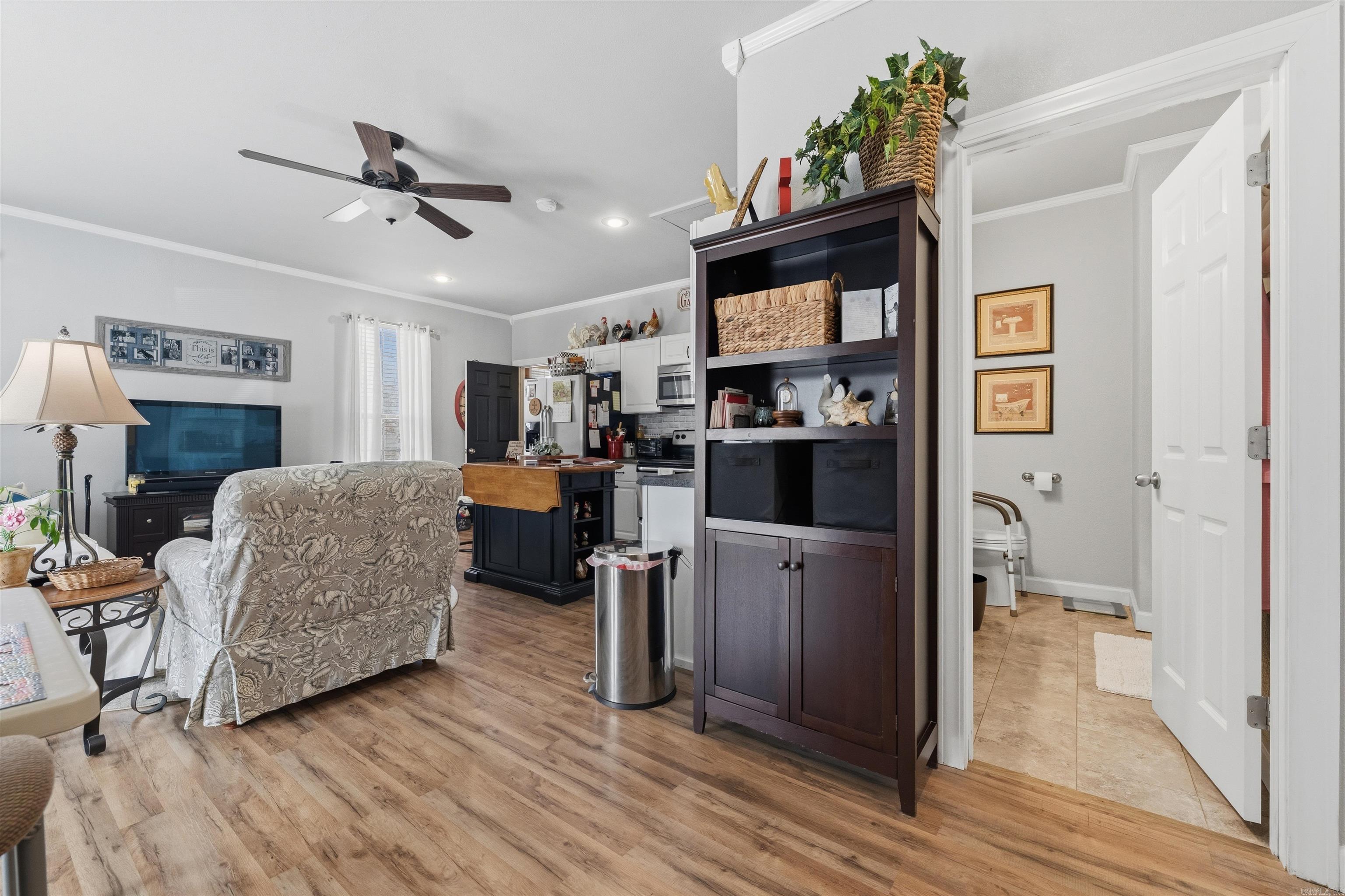 LINDULAKE ESTATES - Residential