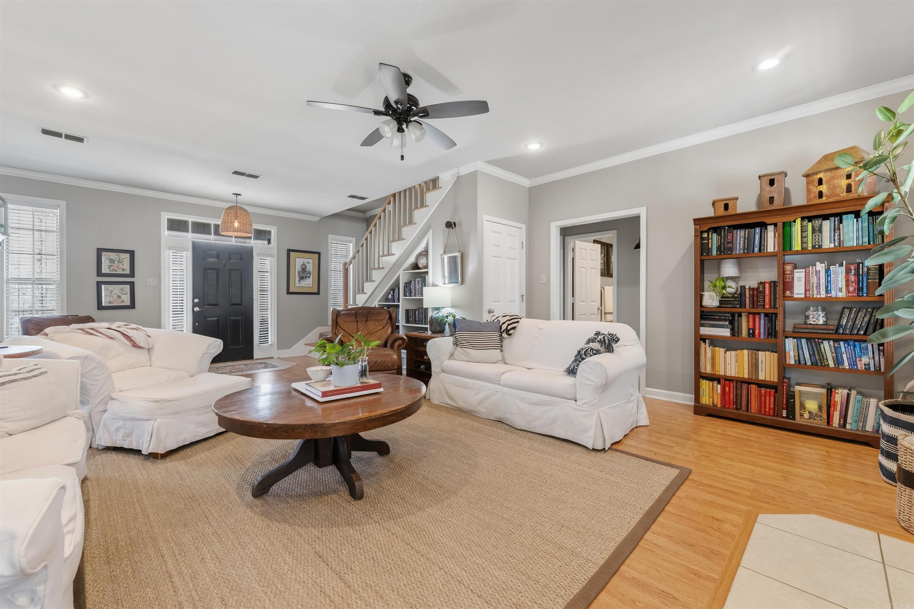 LINDULAKE ESTATES - Residential