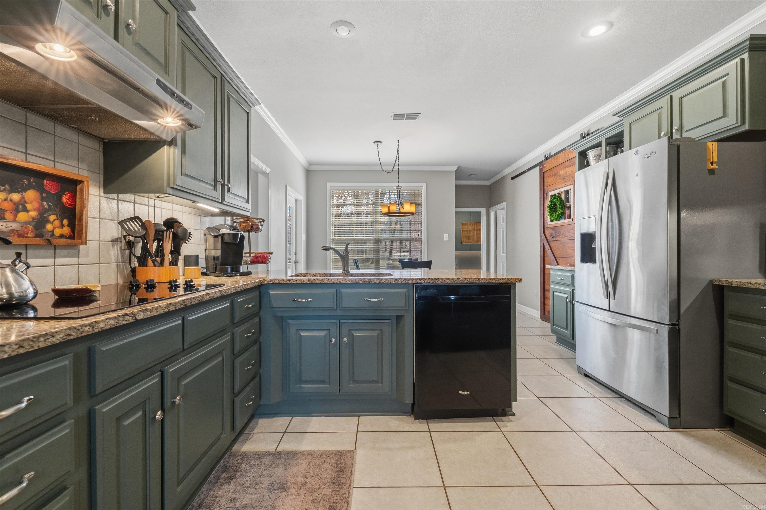 LINDULAKE ESTATES - Residential